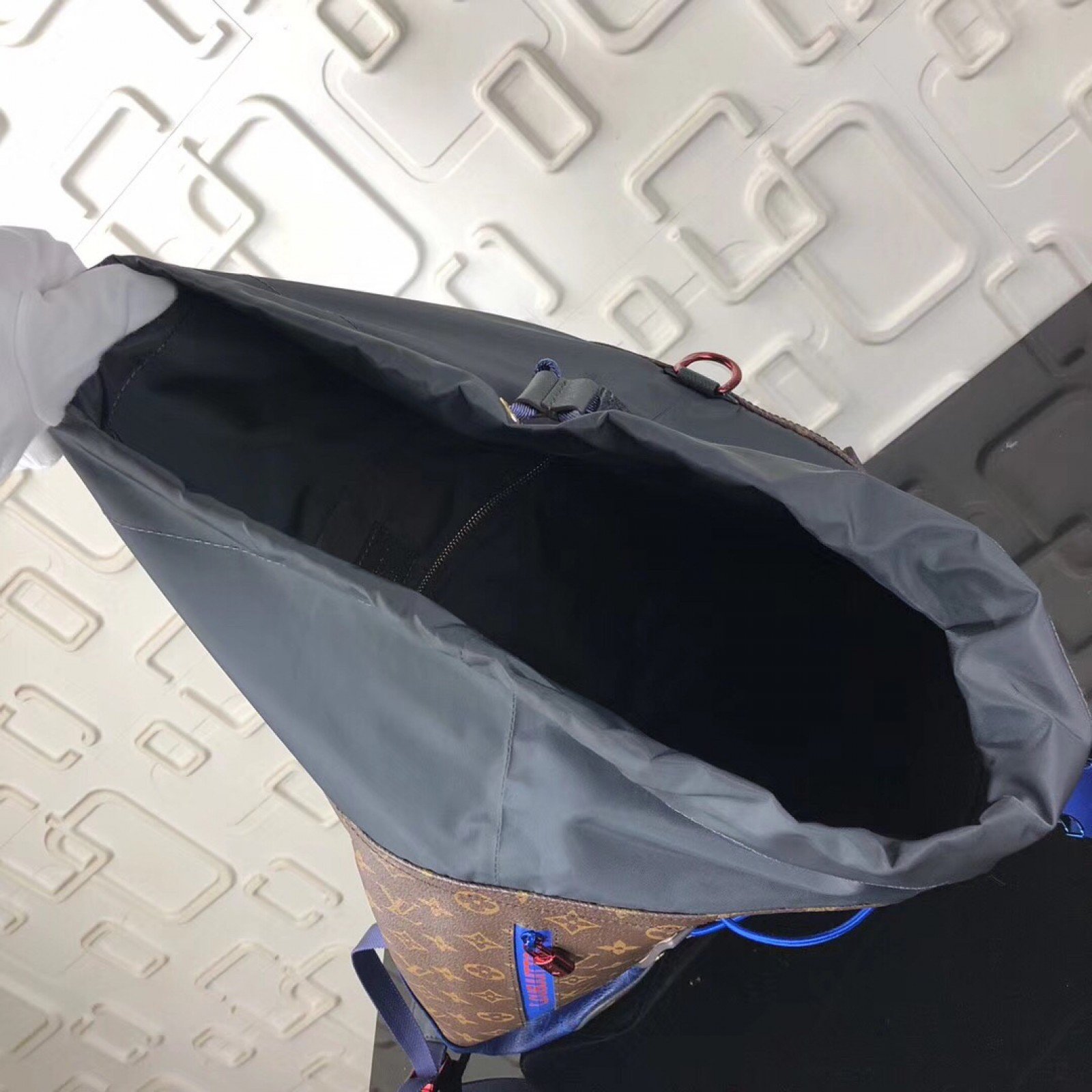 LV BACKPACK OUTDOOR M43834