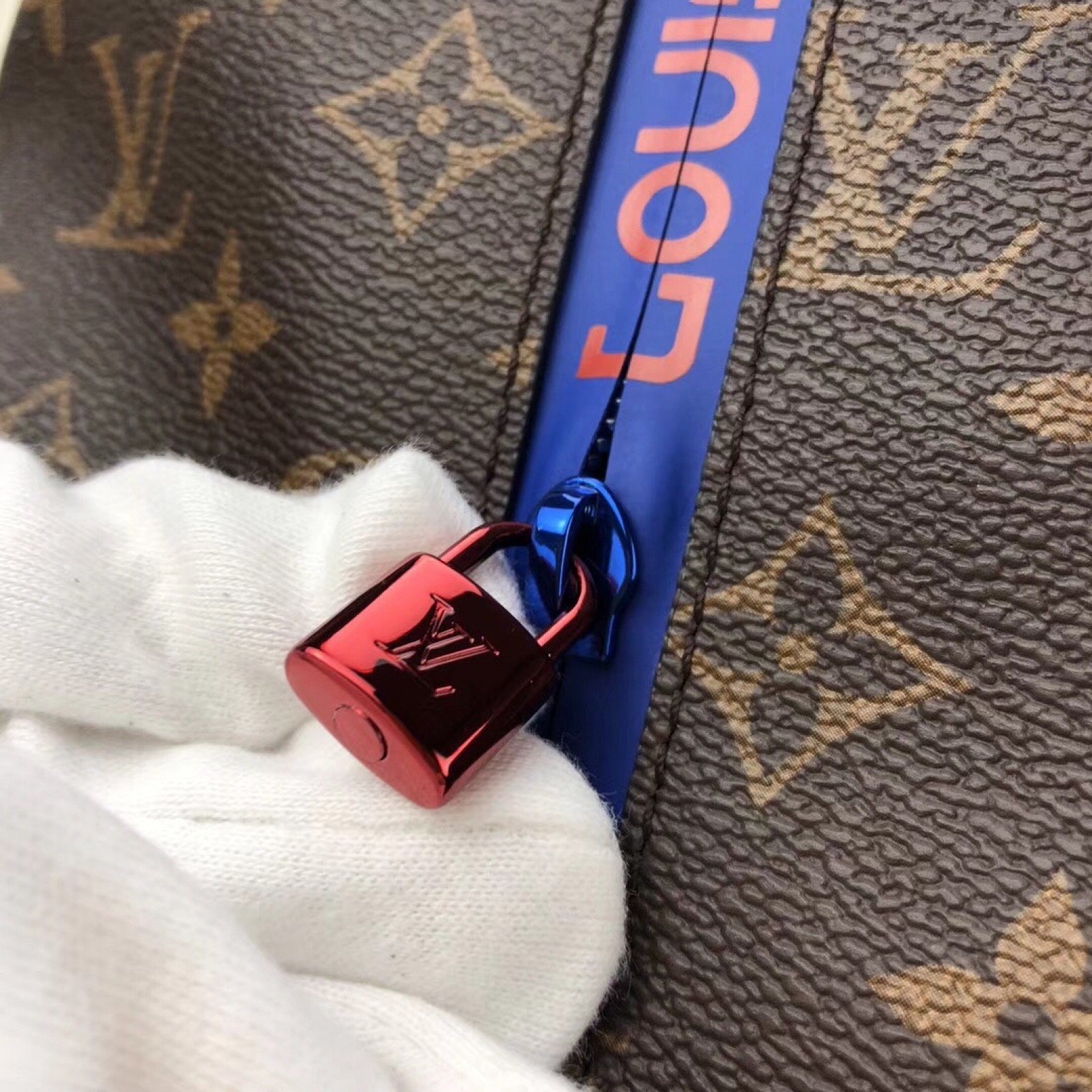 LV BACKPACK OUTDOOR M43834