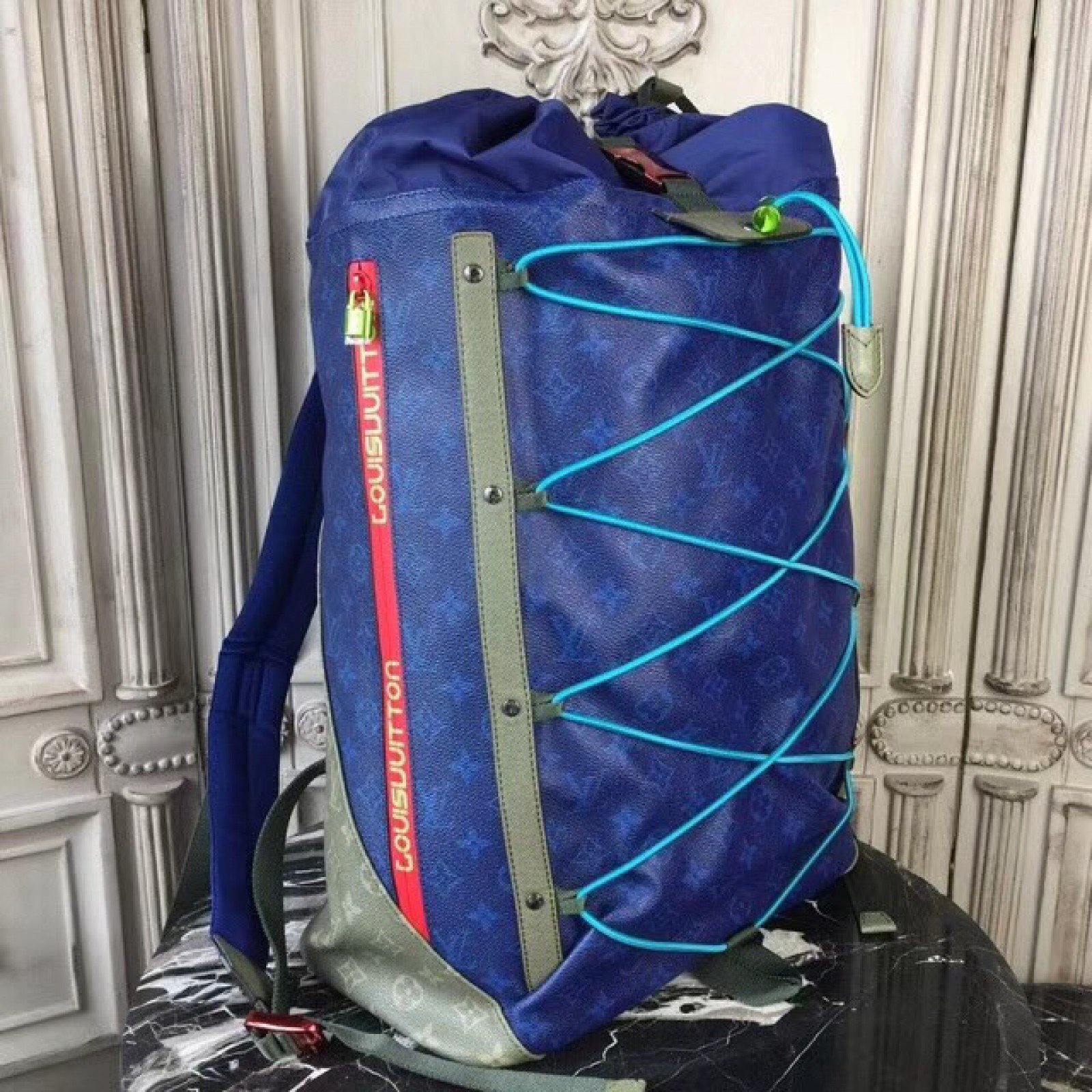 LV BACKPACK OUTDOOT M43833