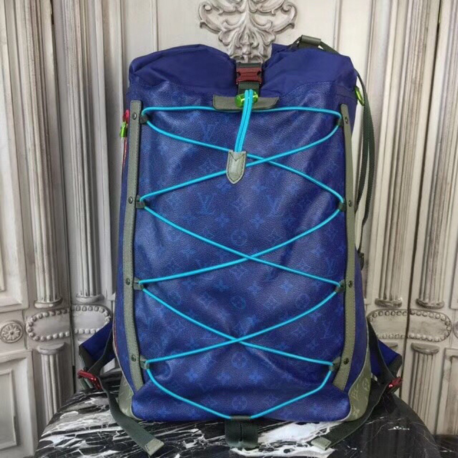 LV BACKPACK OUTDOOT M43833
