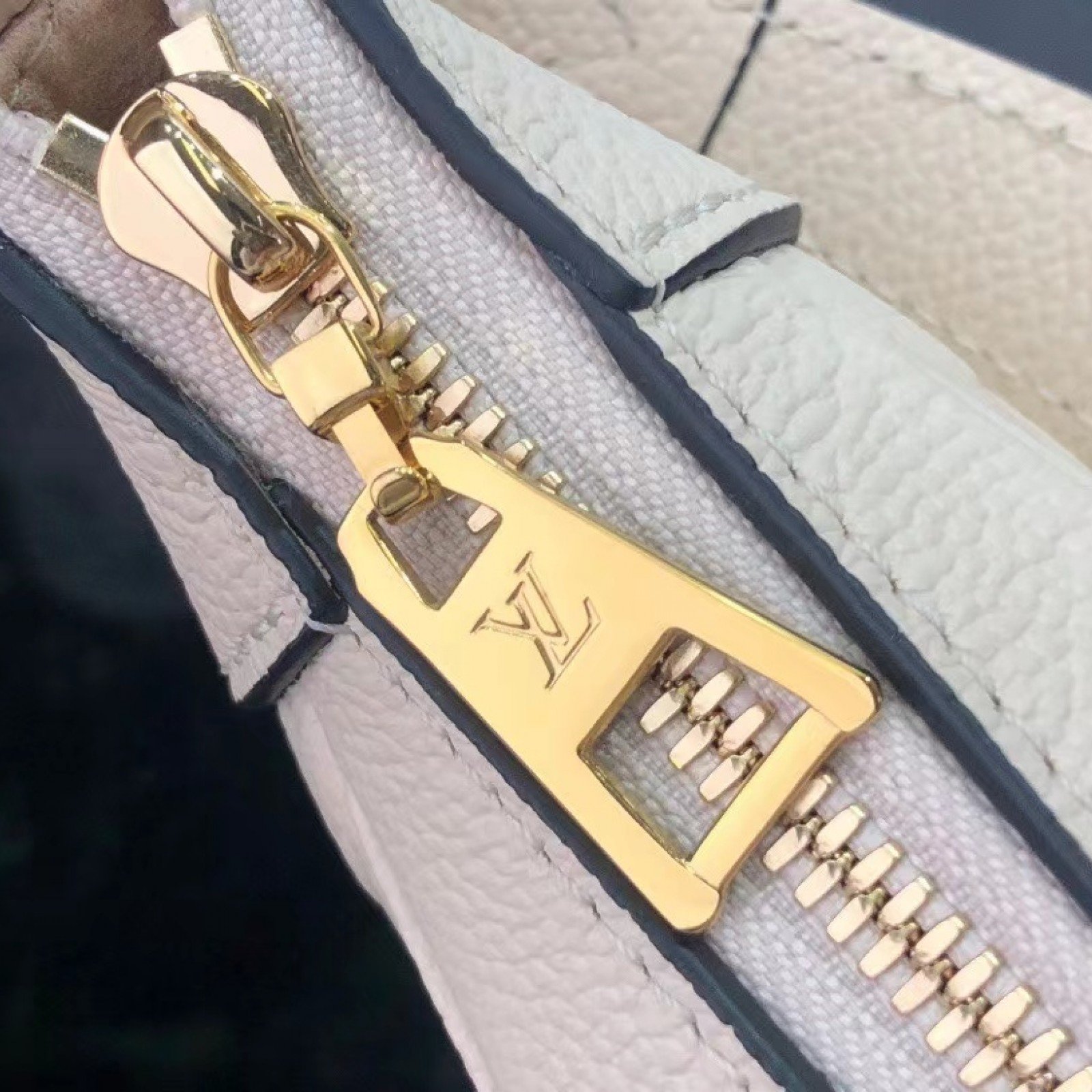 LV BAGATELLE M46112