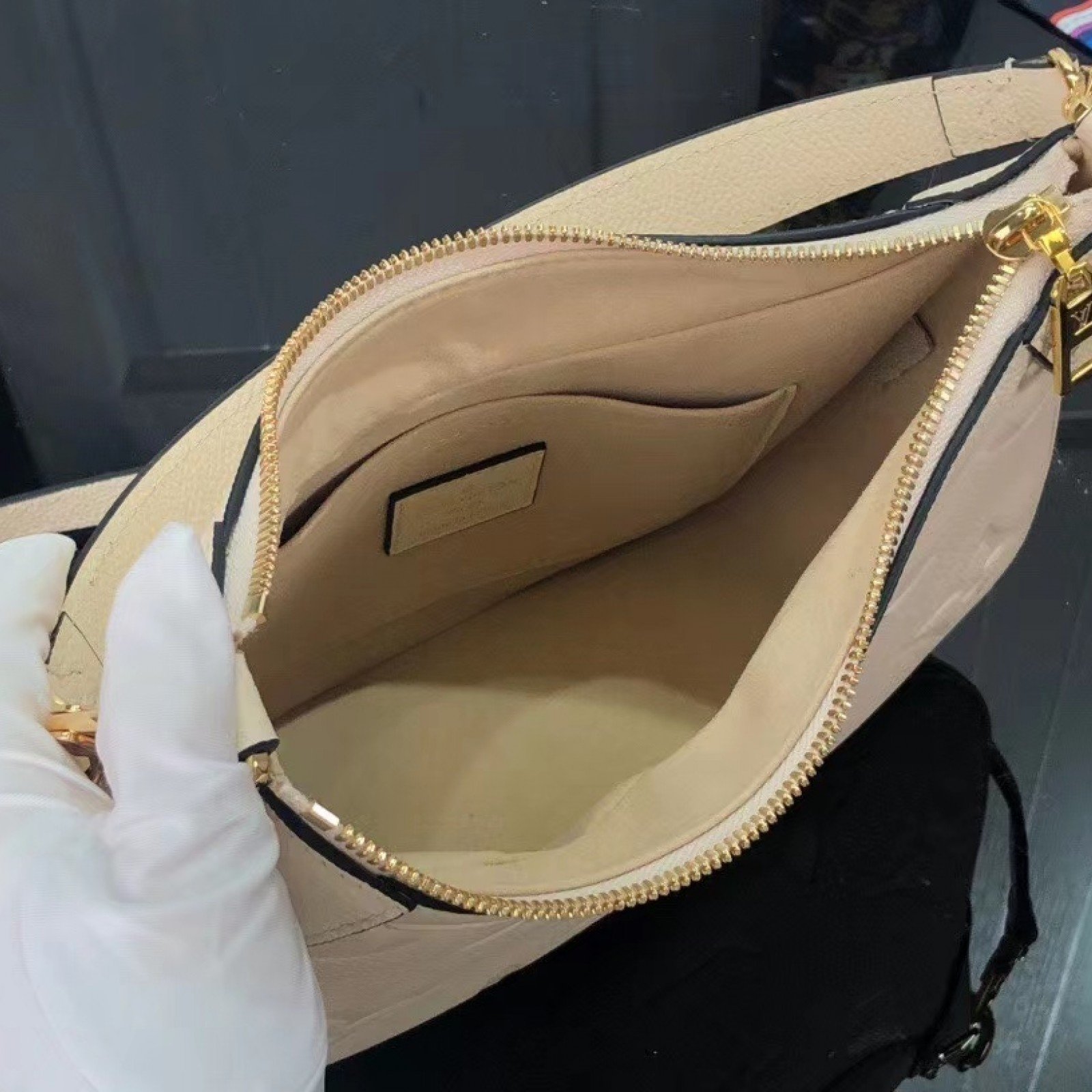 LV BAGATELLE M46112