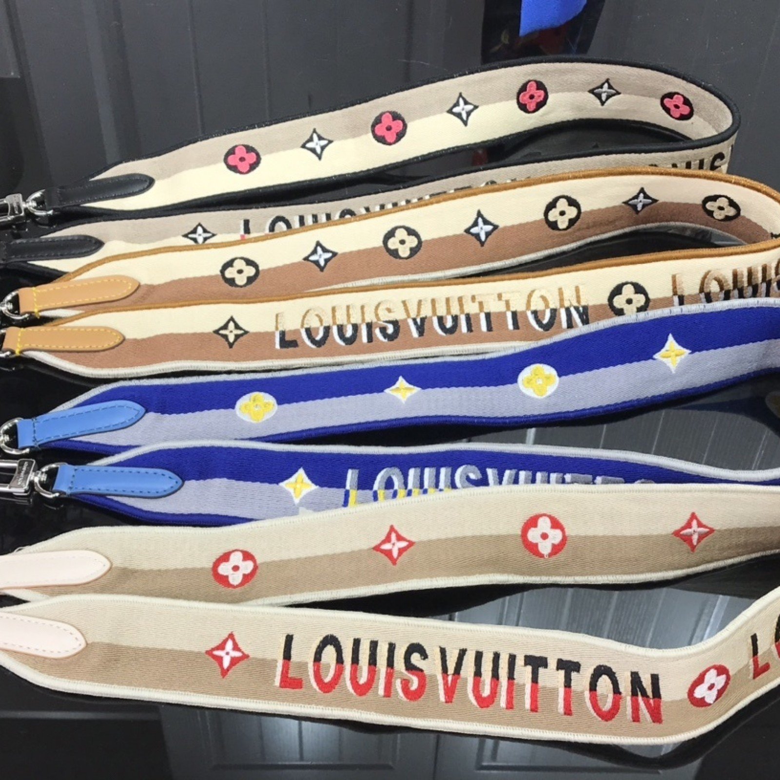 LV BANDOULIERE J02506