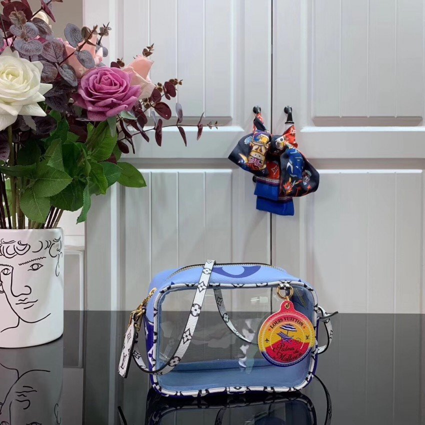 LV BEACH POUCH M67610L