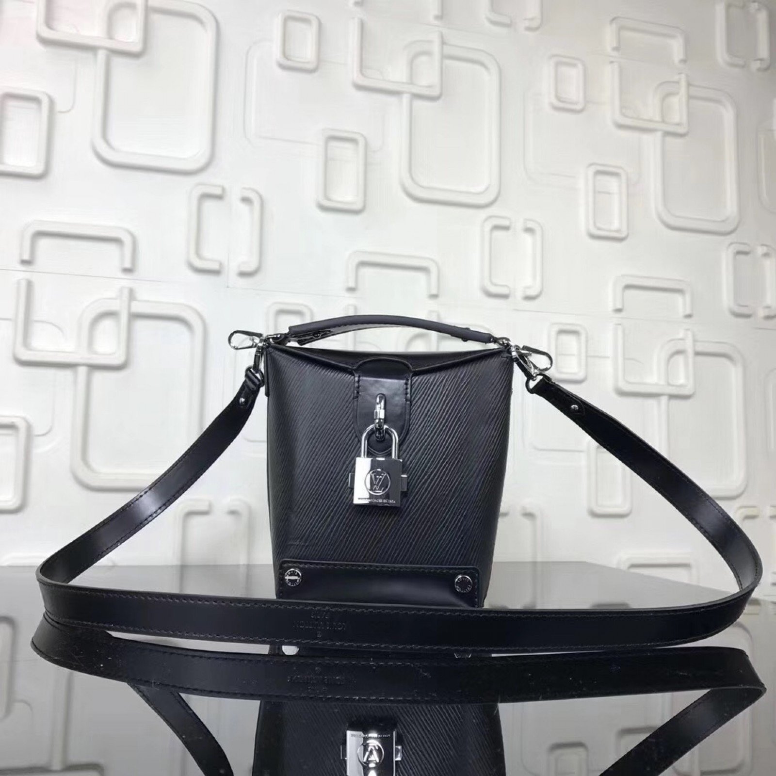 LV BENTO BOX Bag M43517A