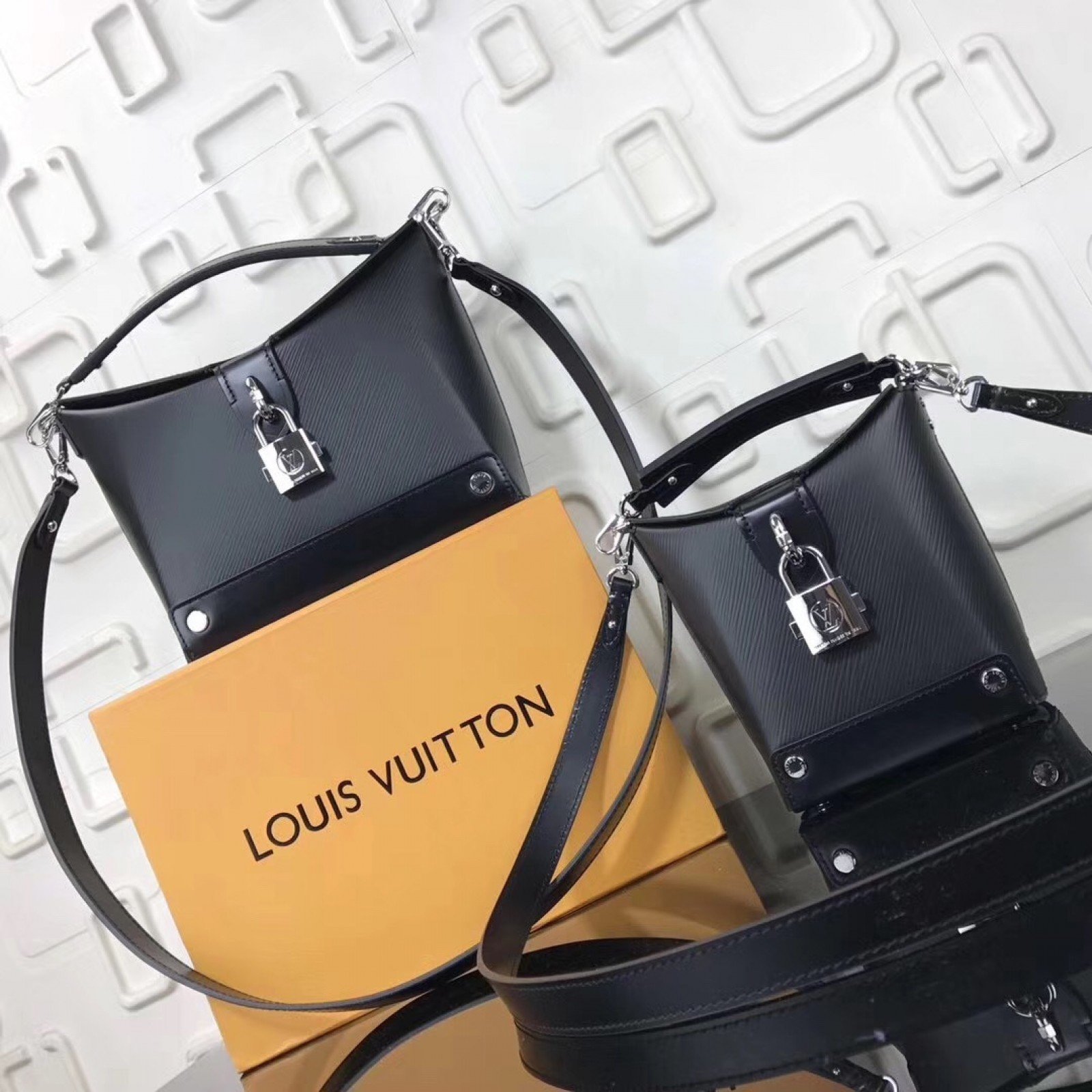 LV BENTO BOX Bag M43517A