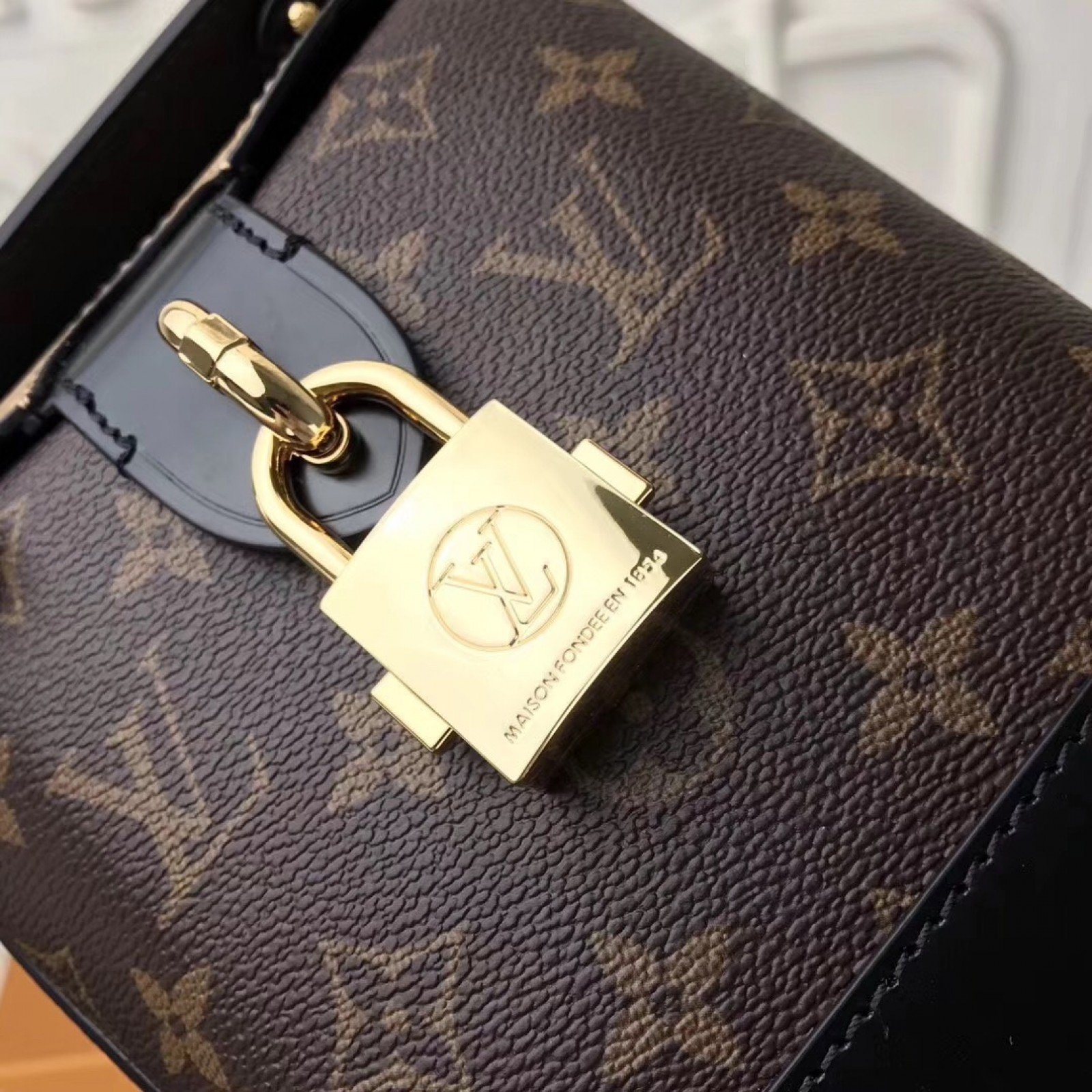 LV BENTO BOX Bag M43518