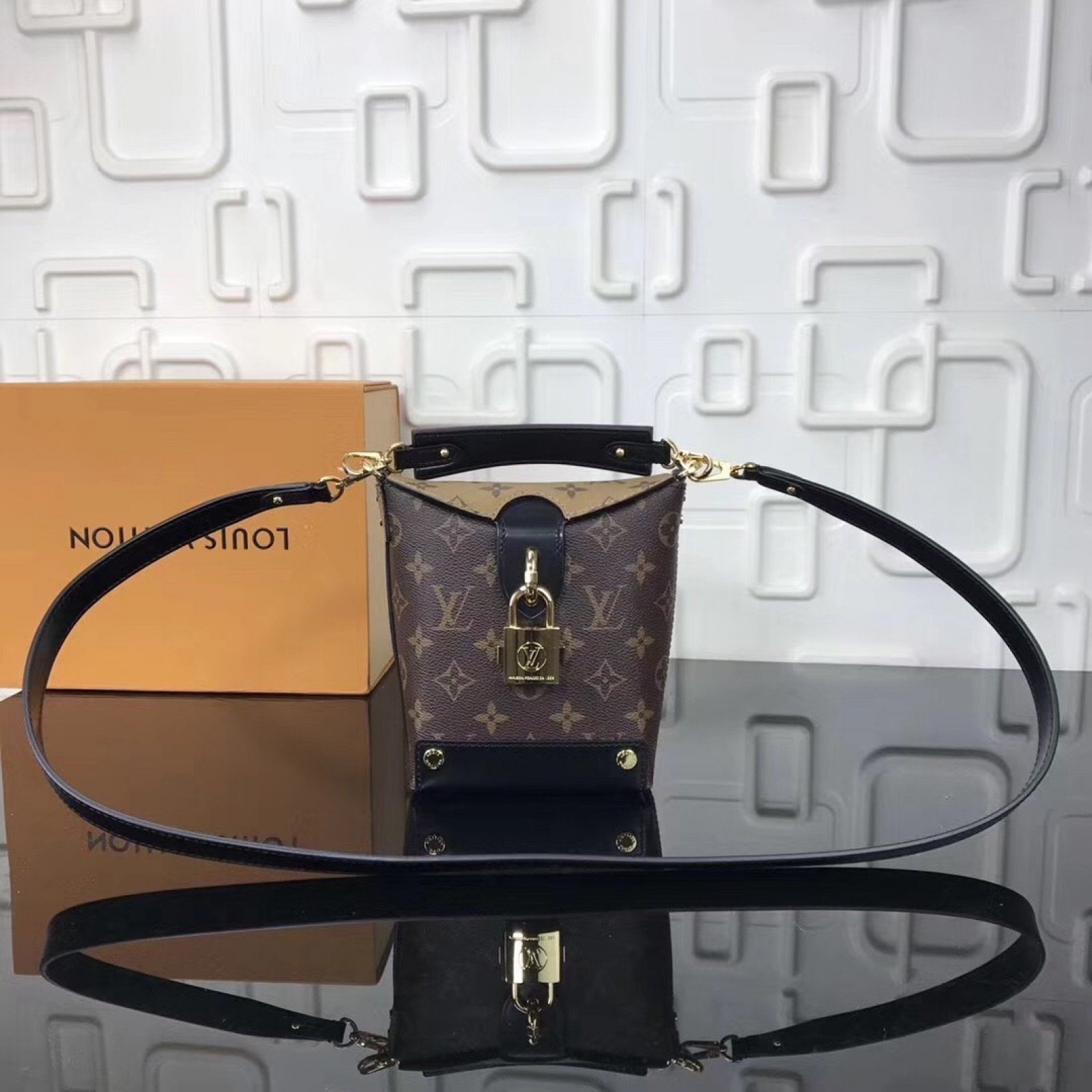 LV BENTO BOX Bag M43518