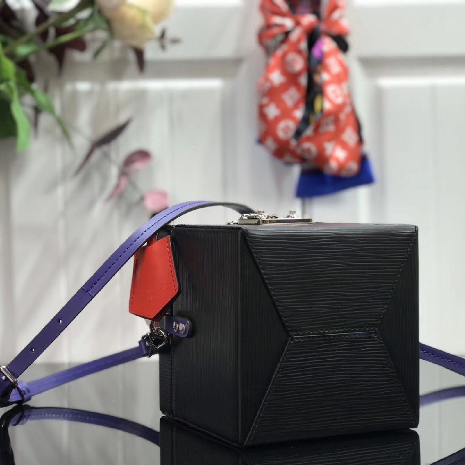 LV BLEECKER BOX M90461