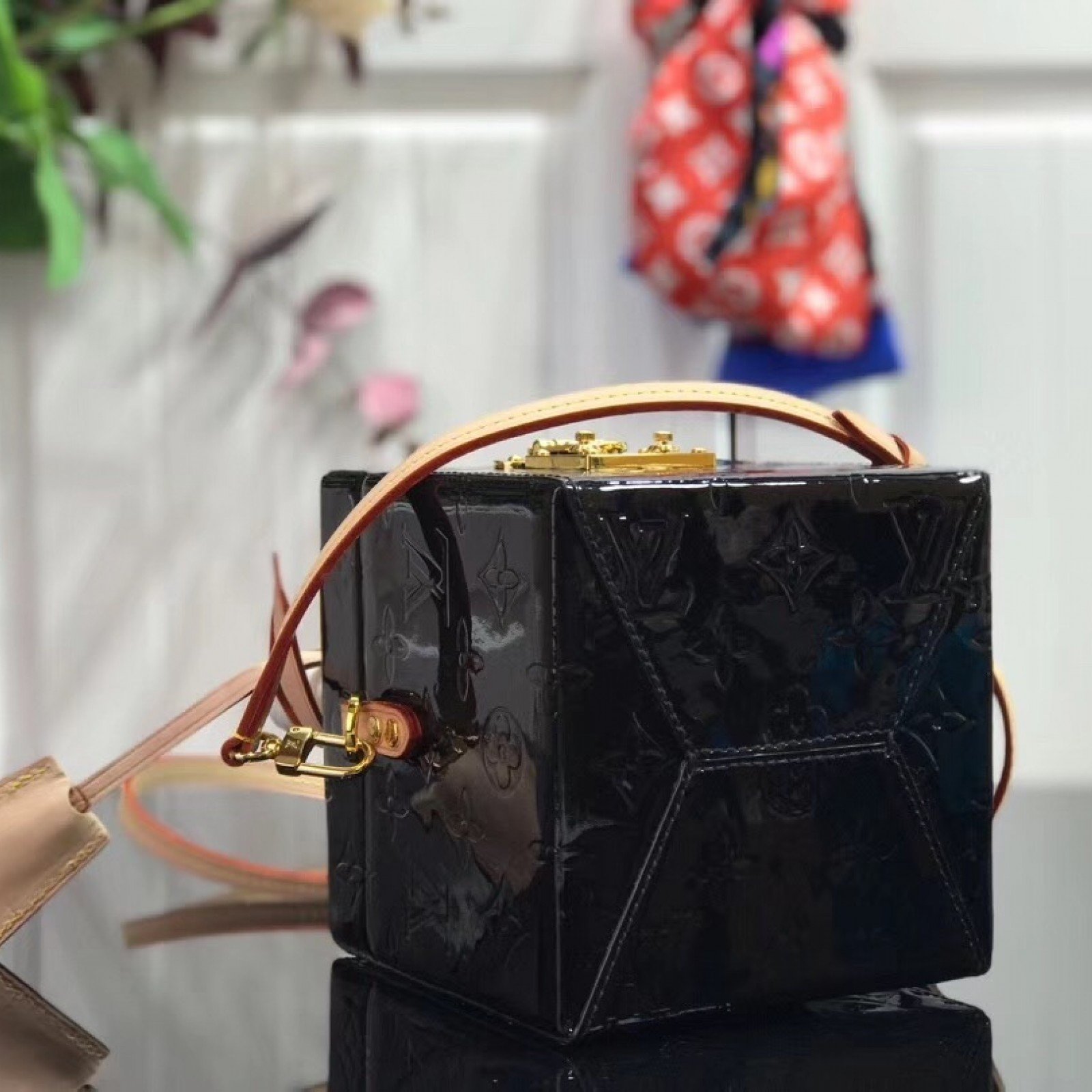 LV BLEECKER BOX M90461