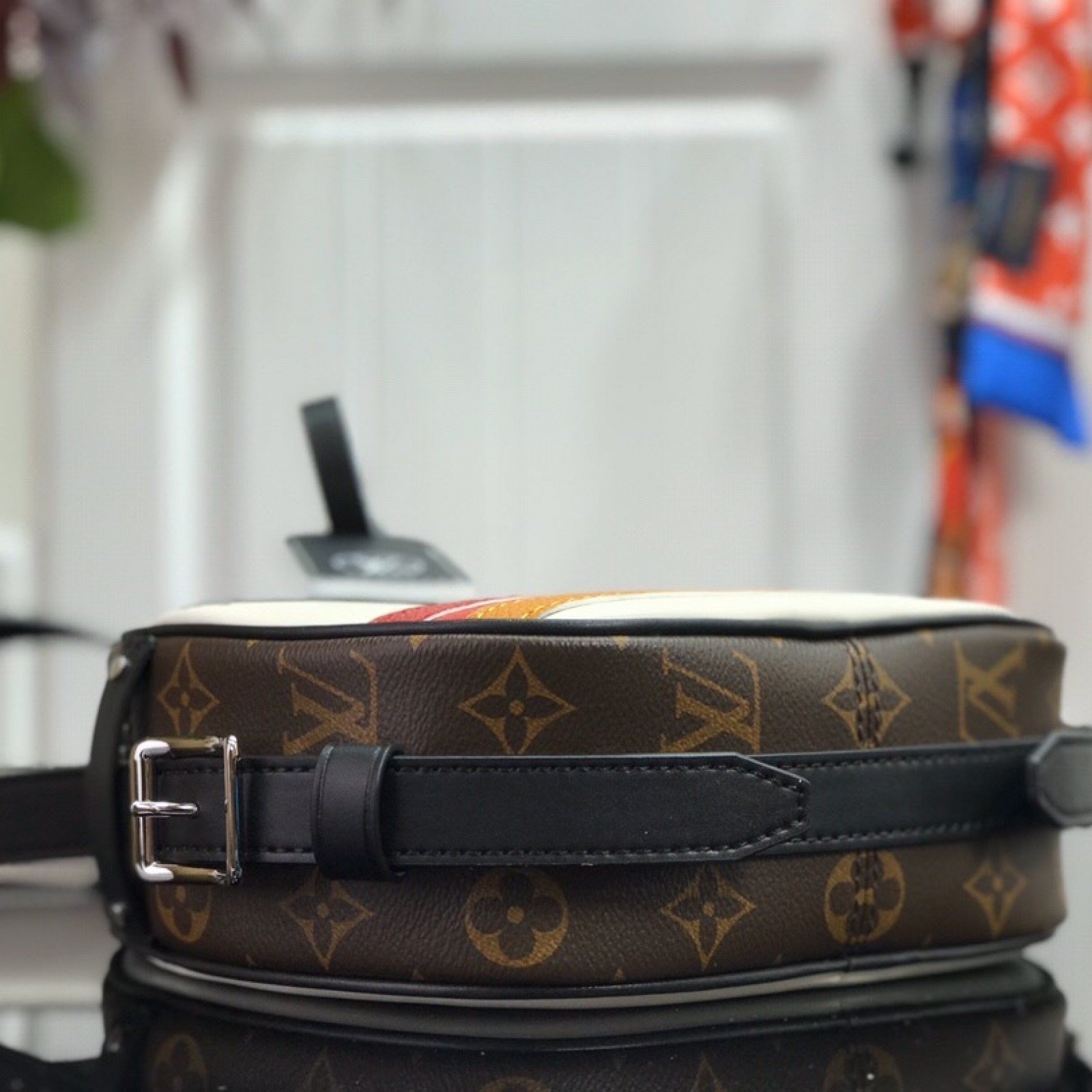 LV BOITE CHAPEAU SOUPLE BAG M55653