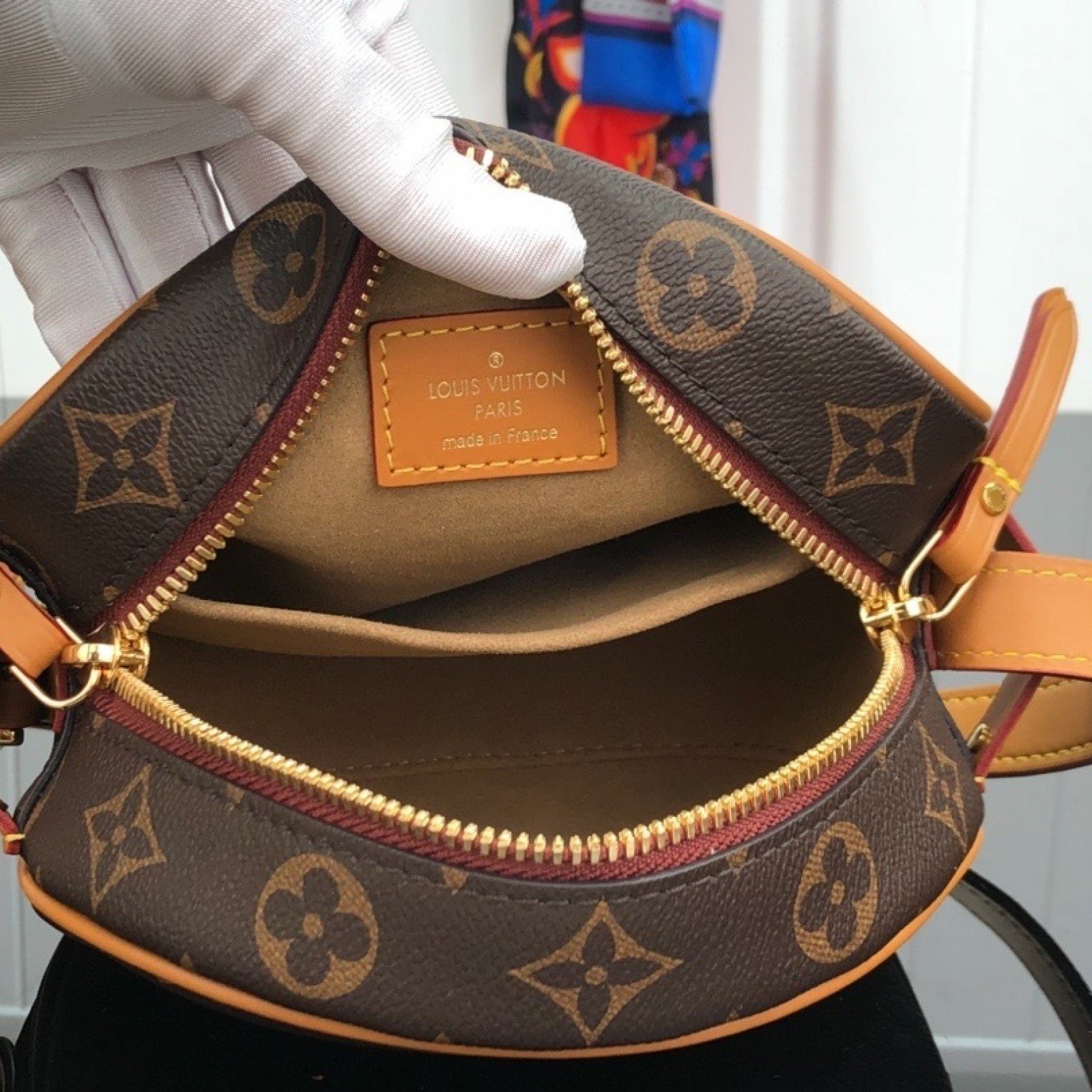 LV BOITE CHAPEAU SOUPLE PM M45149