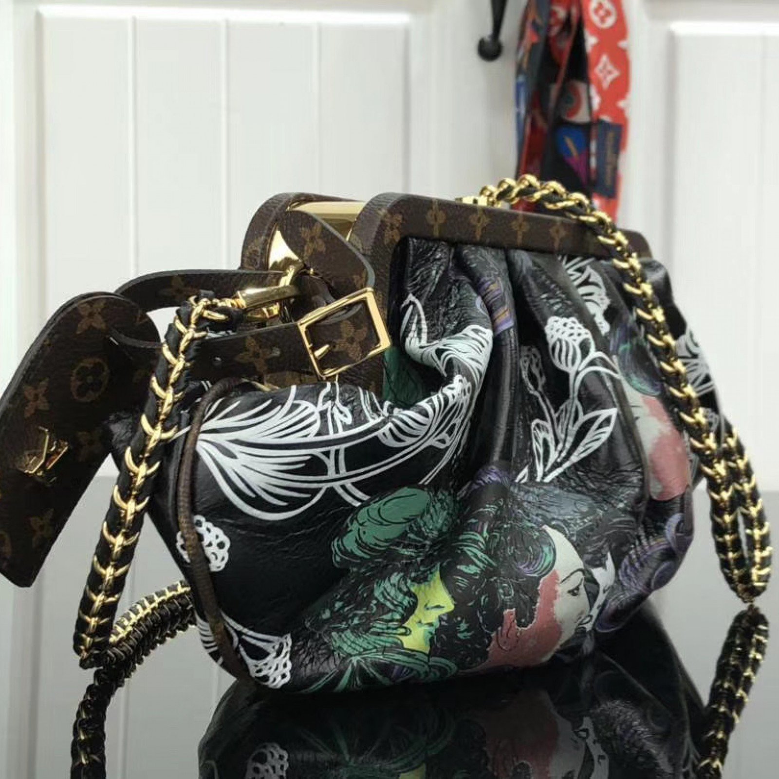 LV BOURSICOT EW M56369