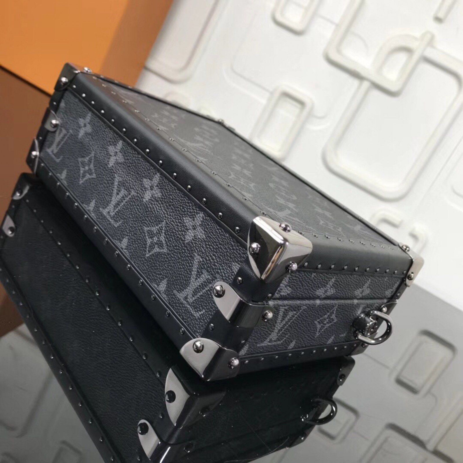 LV BOX Bag M44157