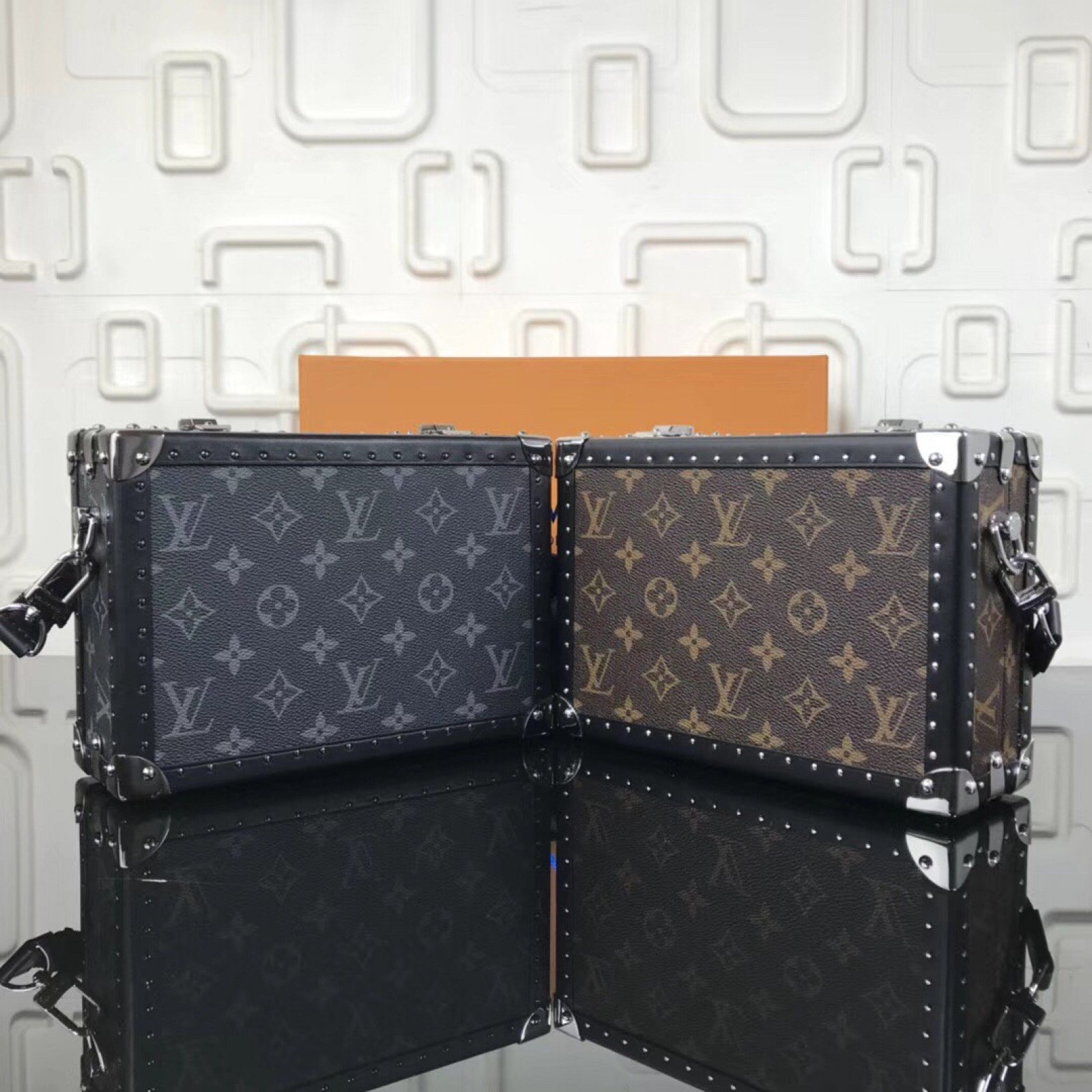 LV BOX Bag M44157