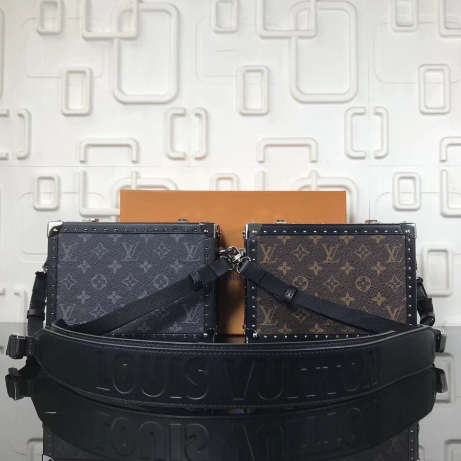 LV BOX Bag M44157