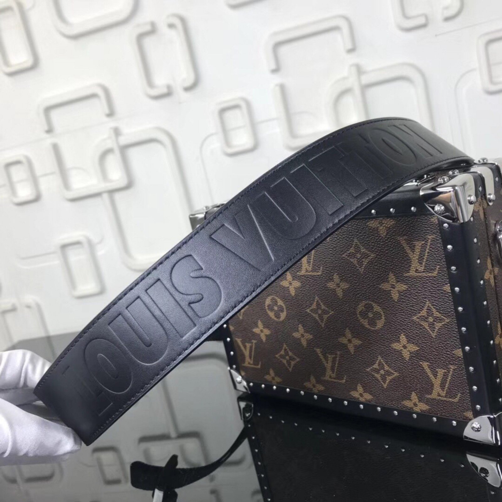 LV BOX Bag M44157