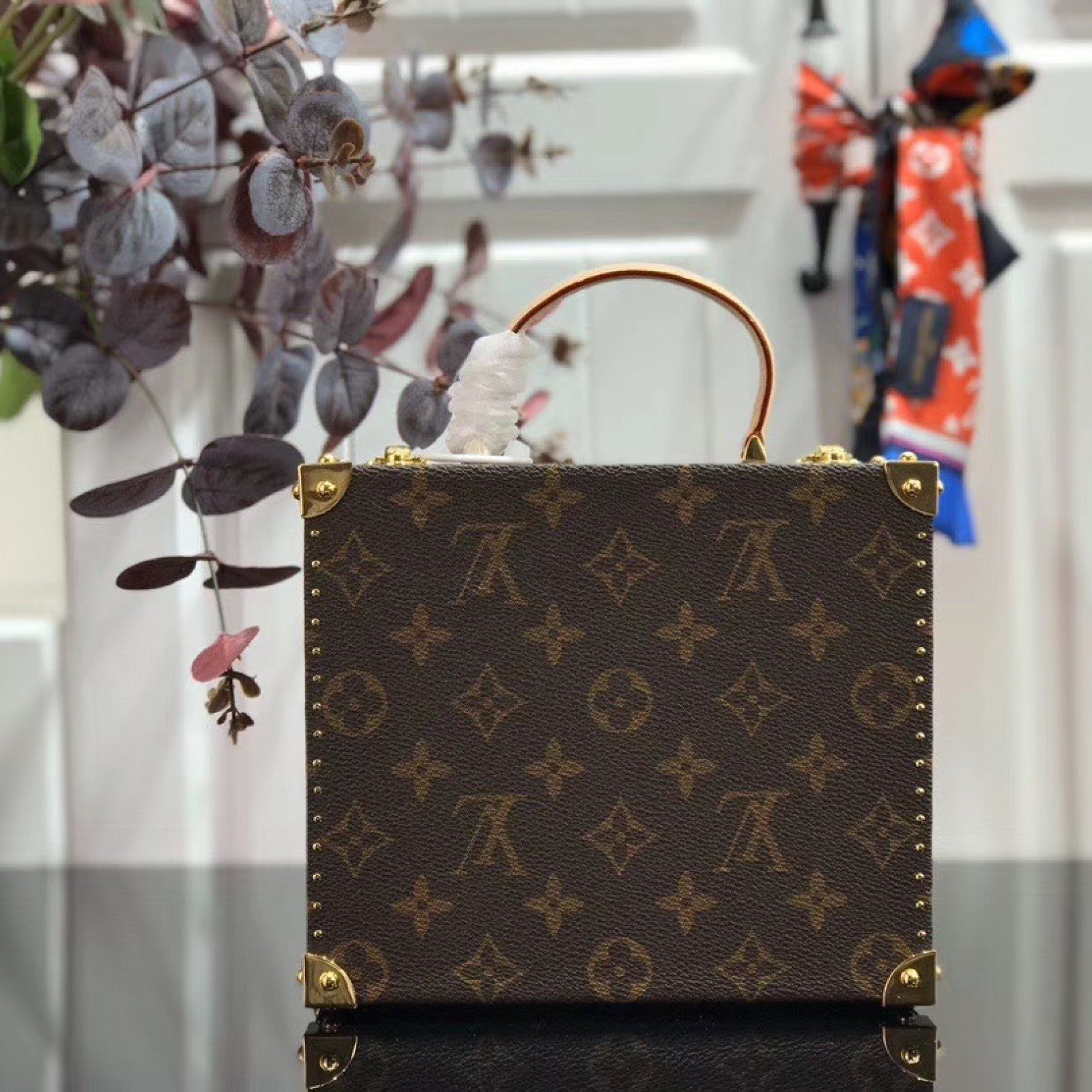 LV BOX M50714V