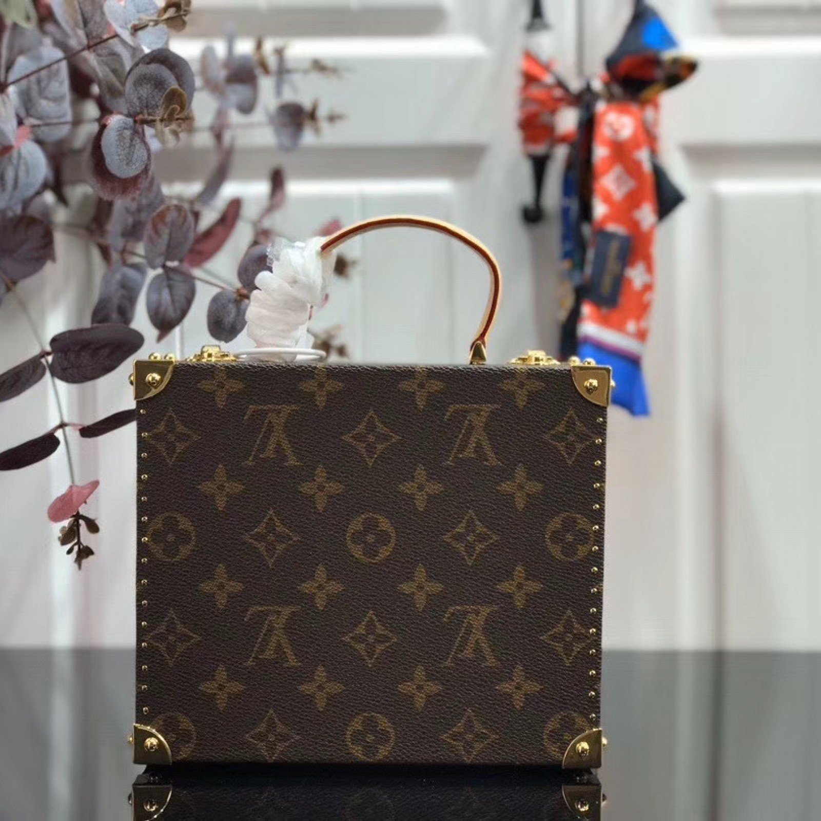 LV BOX M50714V