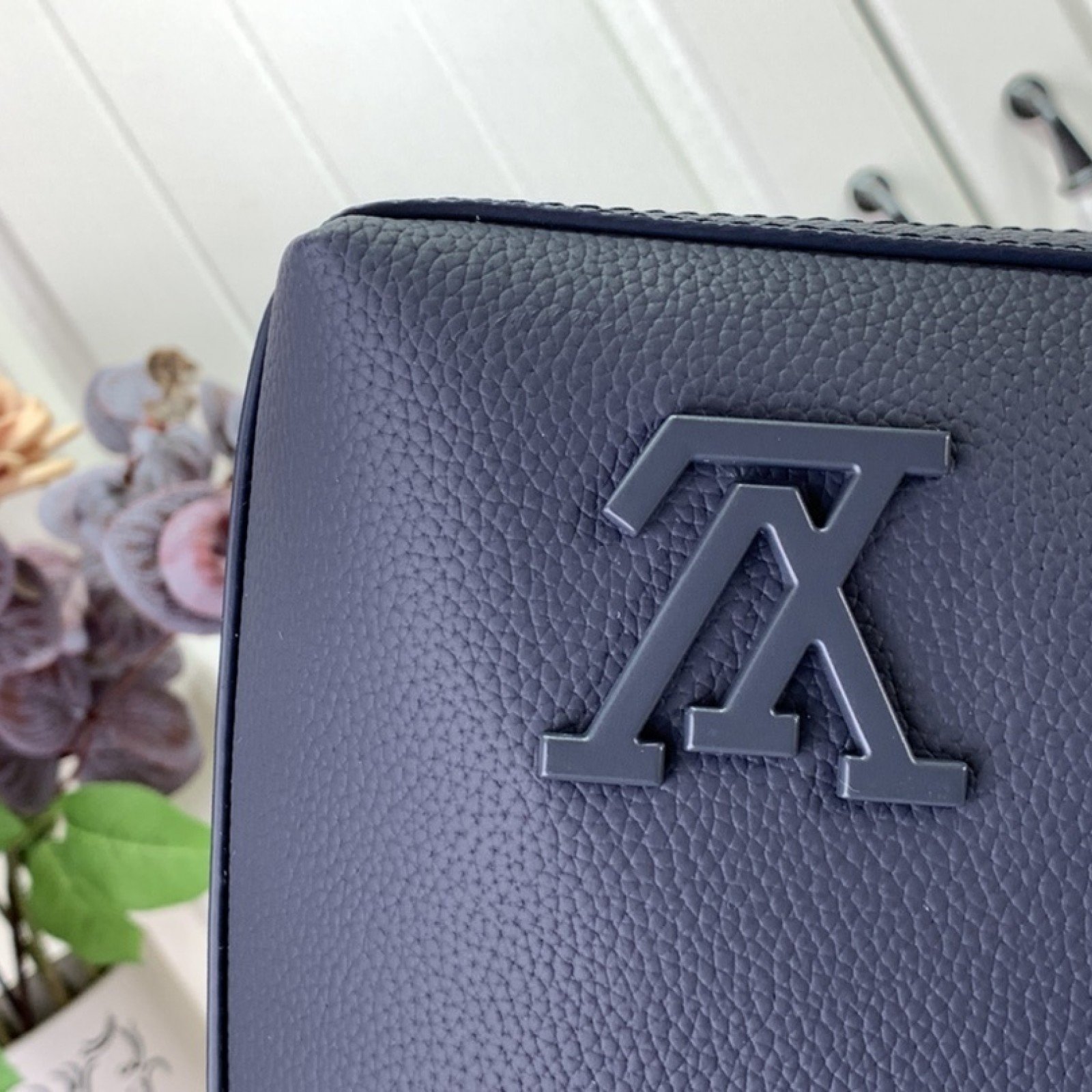 LV BRIEFCASE  M21440