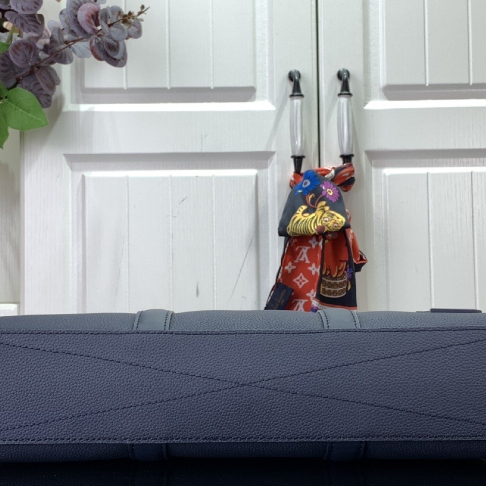 LV BRIEFCASE  M21440