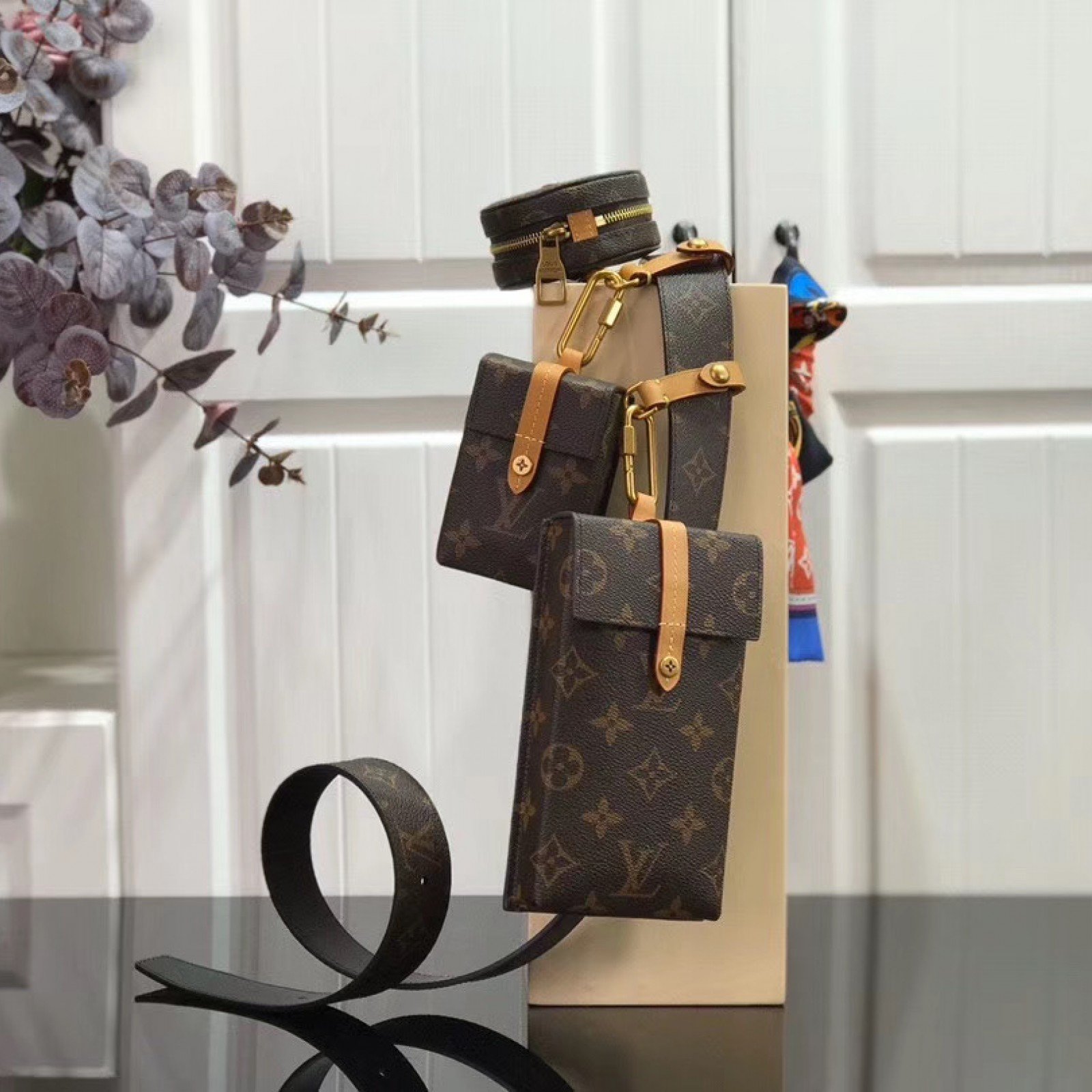 LV BUMBAG 111120D