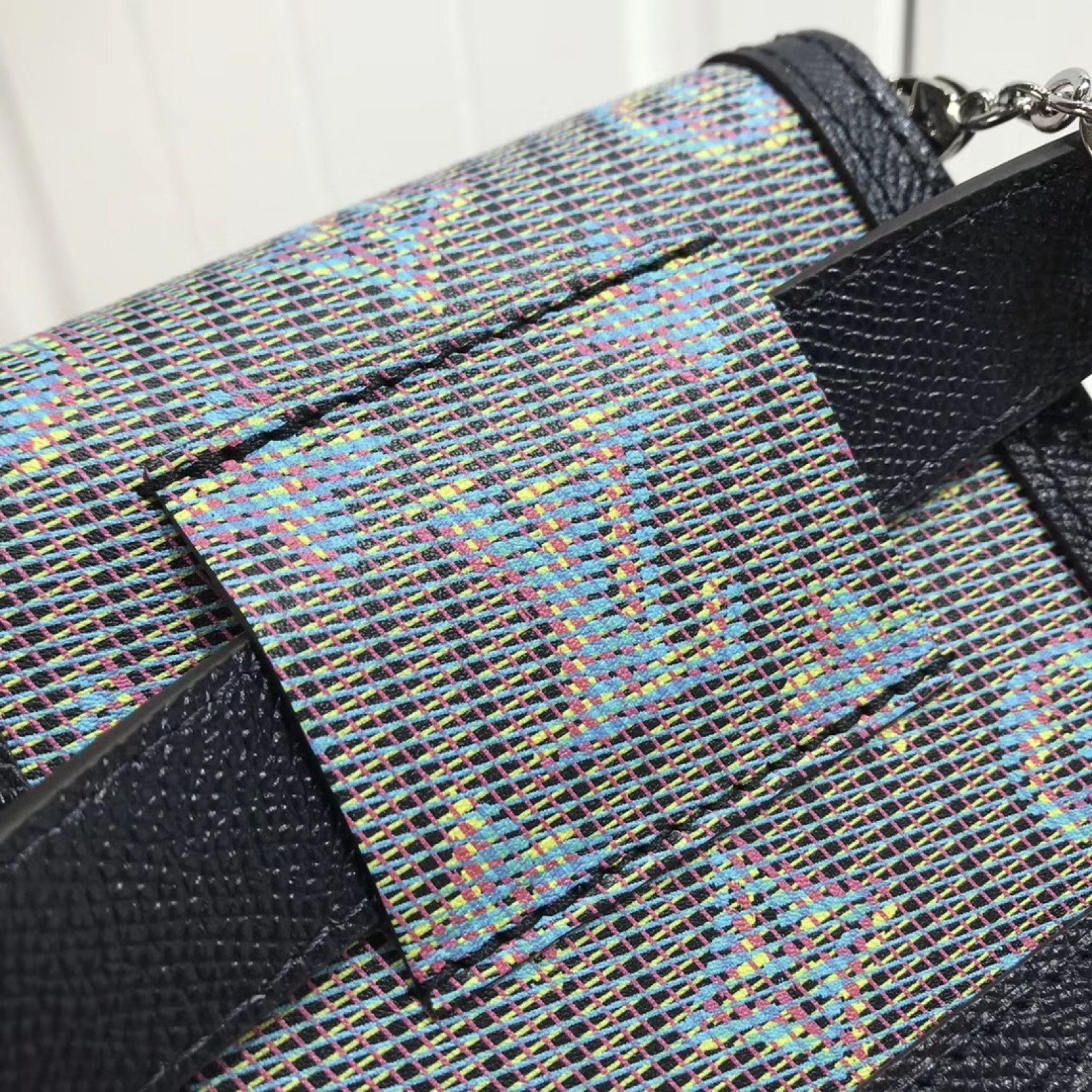 LV BUMBAG DAUPHINE BB M68621