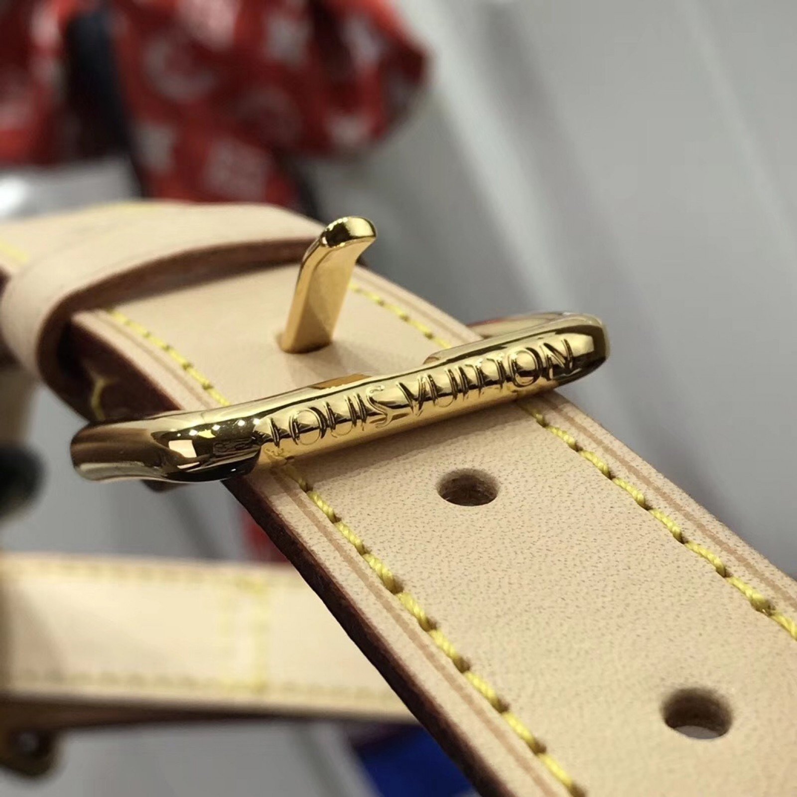 LV BUMBAG M43644XY