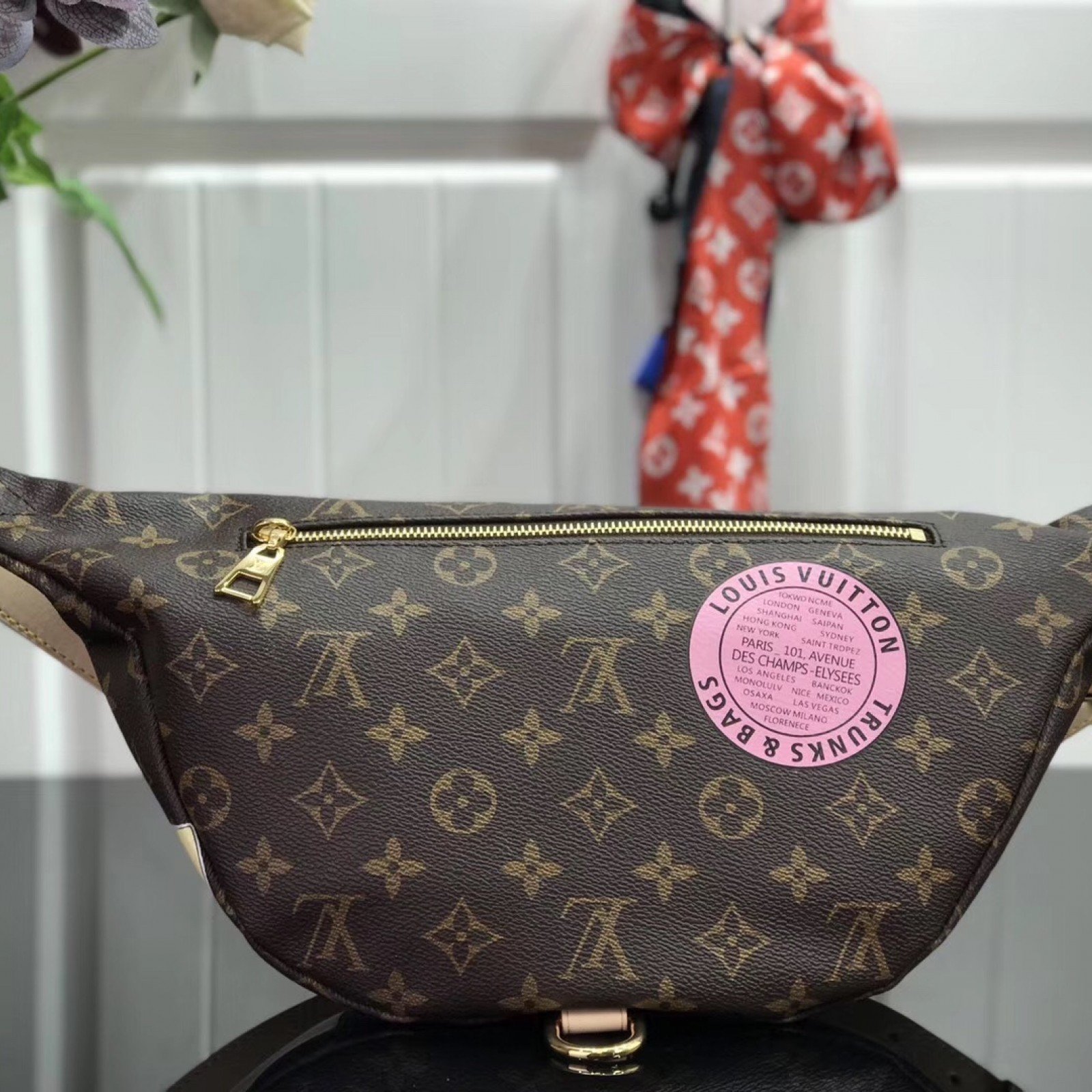 LV BUMBAG M43644XY