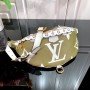 LV BUMBAG M44611