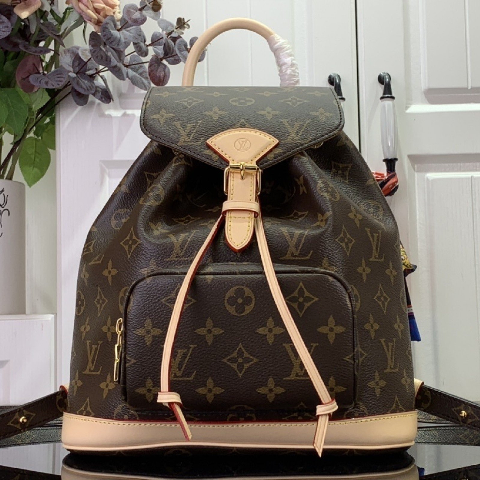 LV Bakcpack M11198