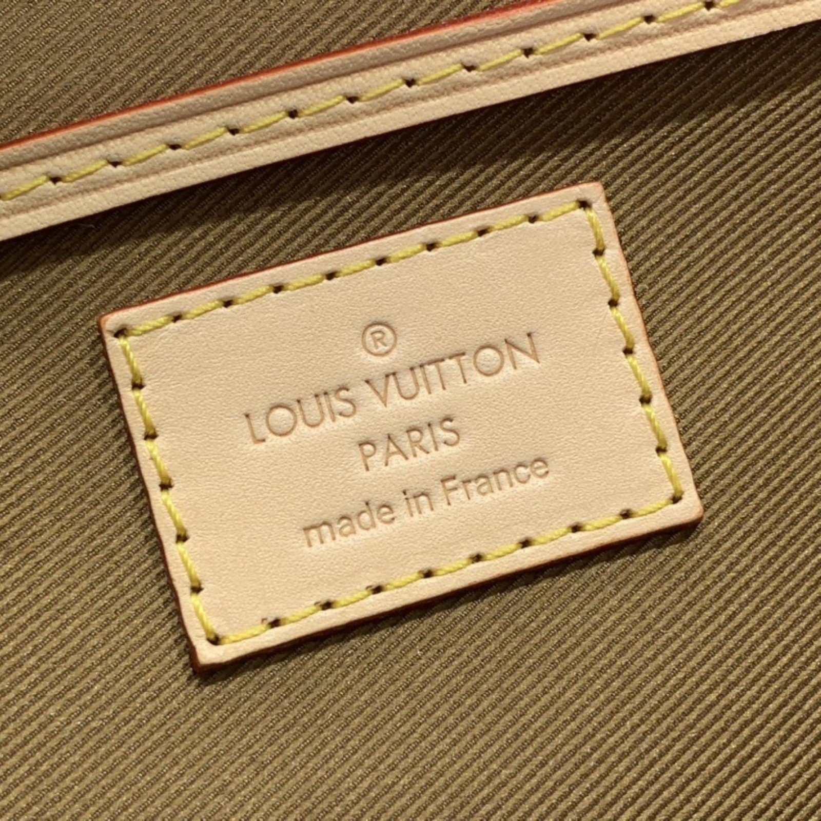 LV Bakcpack M11198