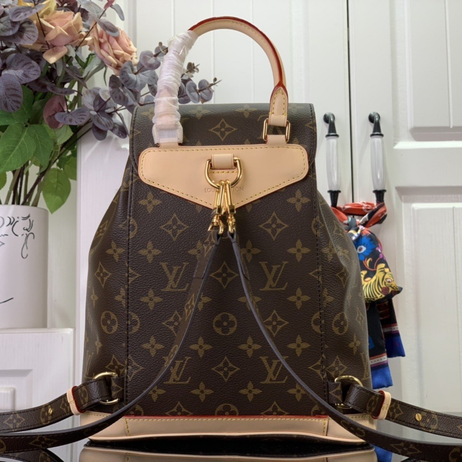 LV Bakcpack M11198