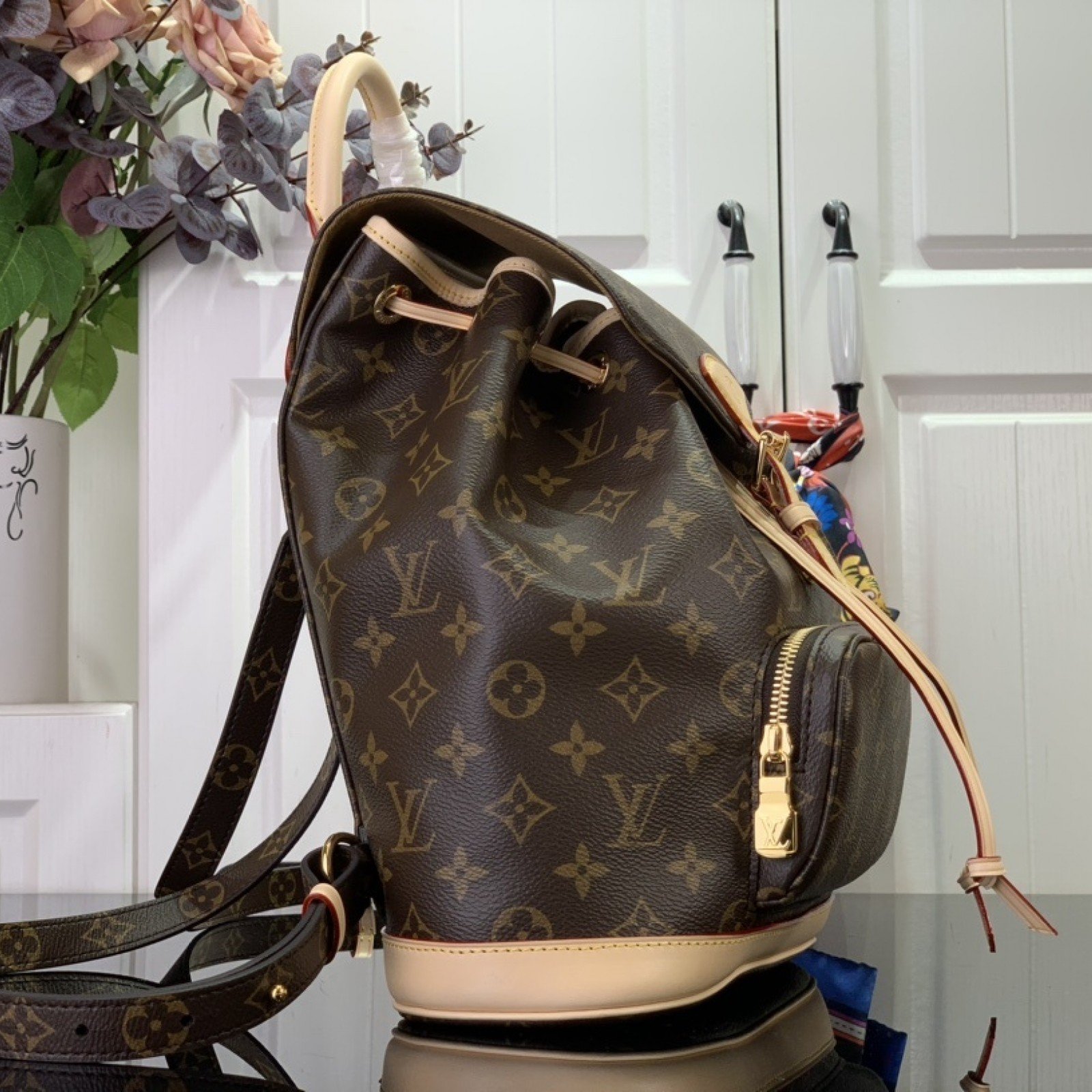 LV Bakcpack M11198
