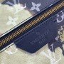LV Bakcpack M23905