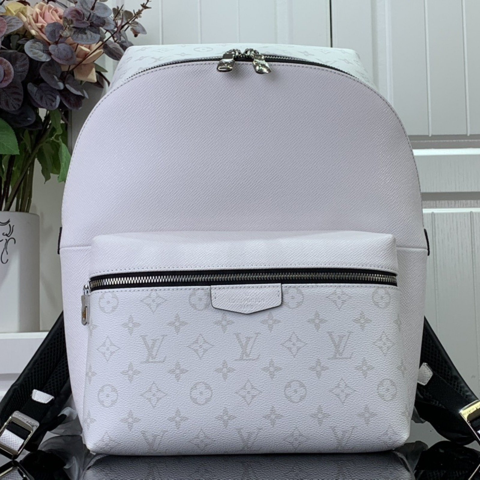 LV Bakcpack m30953