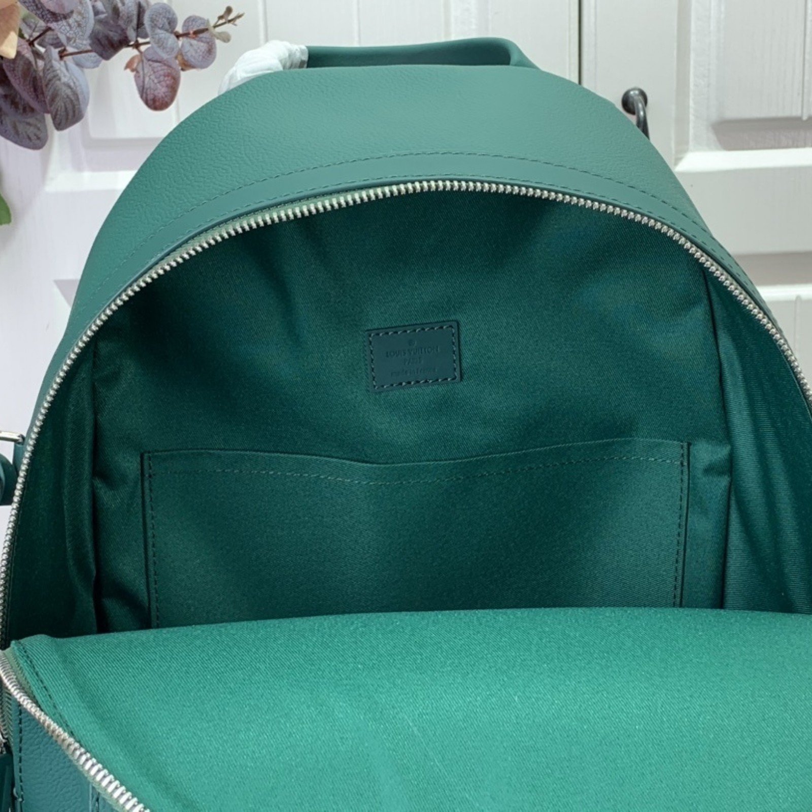 LV Bakcpack m57079