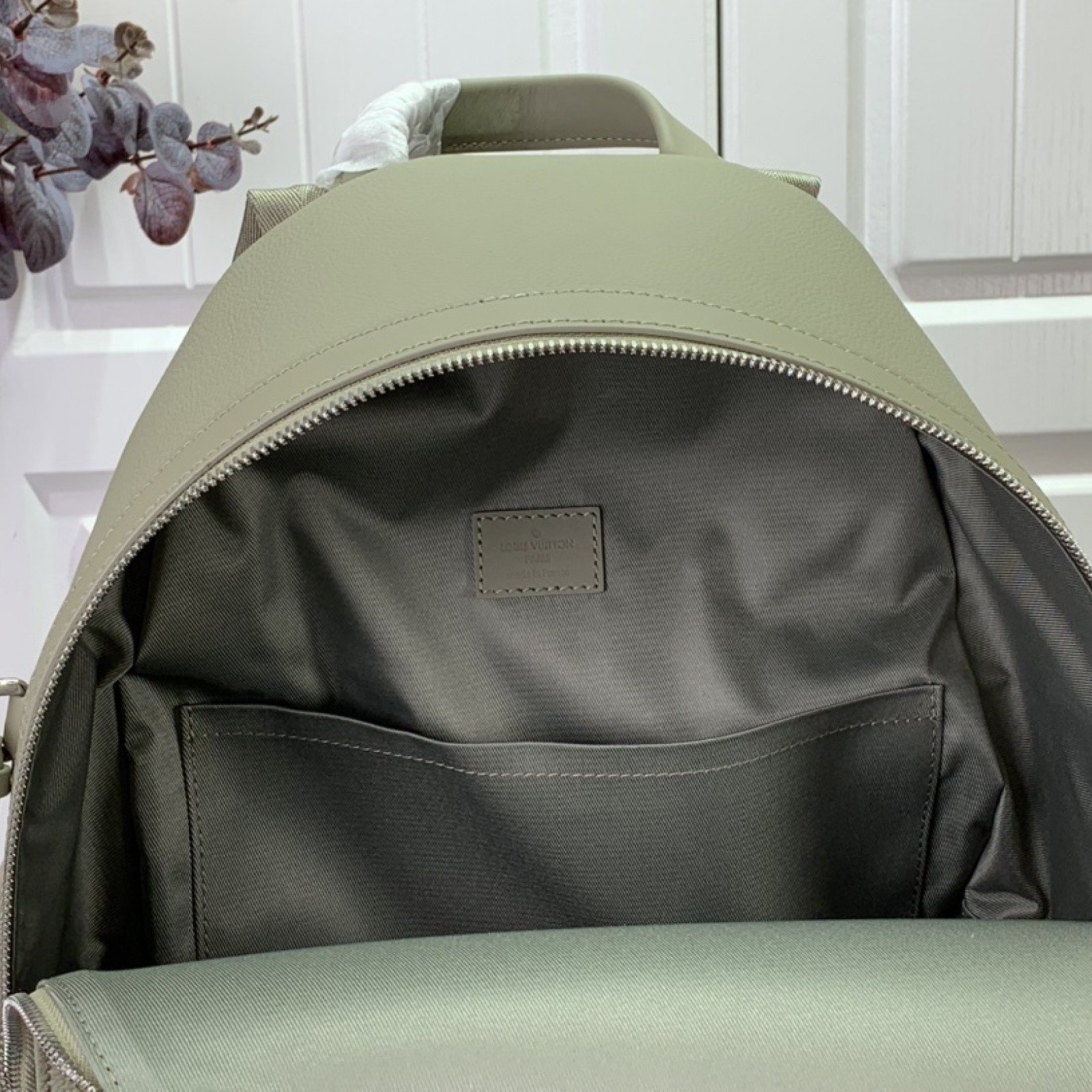 LV Bakcpack m57079