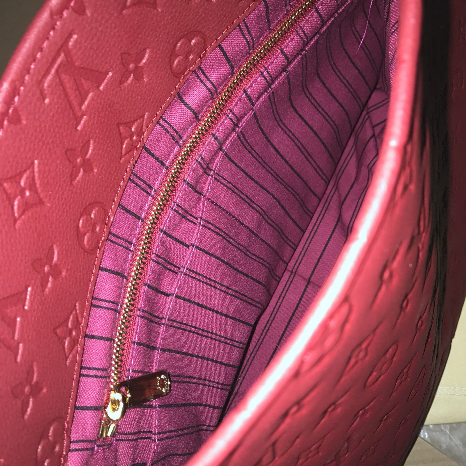 LV Black artsy bag 40249Y