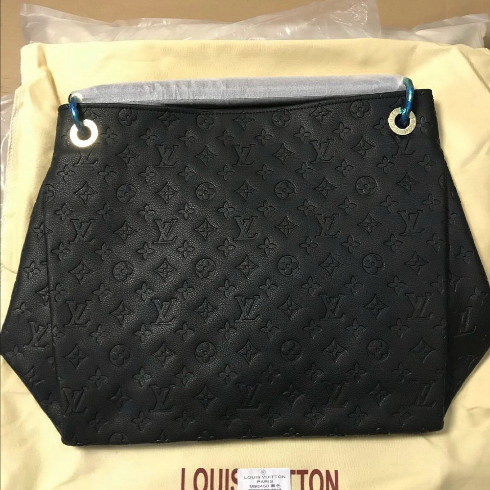 LV Black artsy bag 40249Y