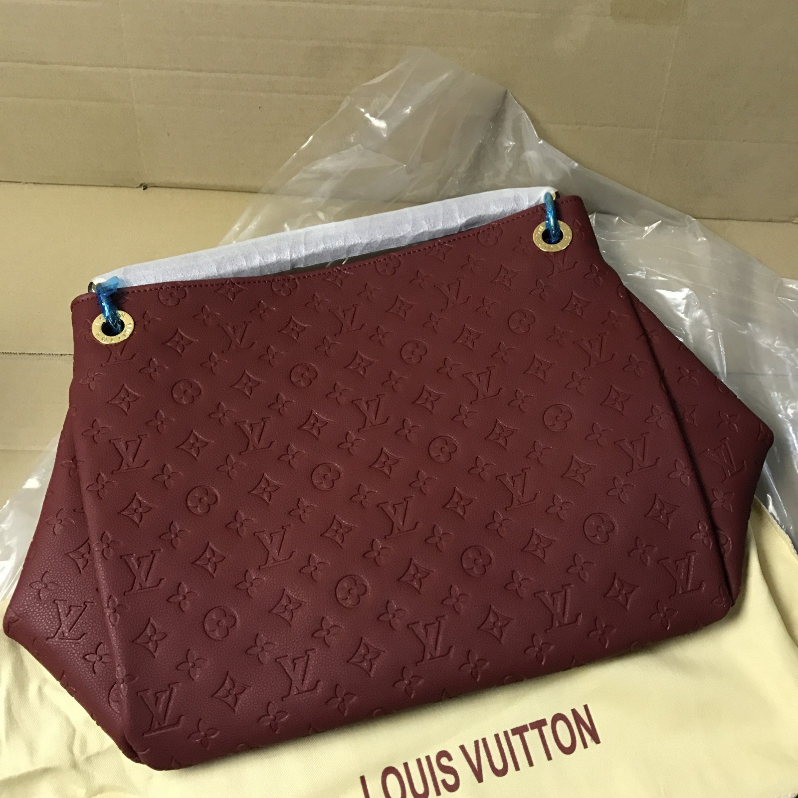 LV Black artsy bag 40249Y
