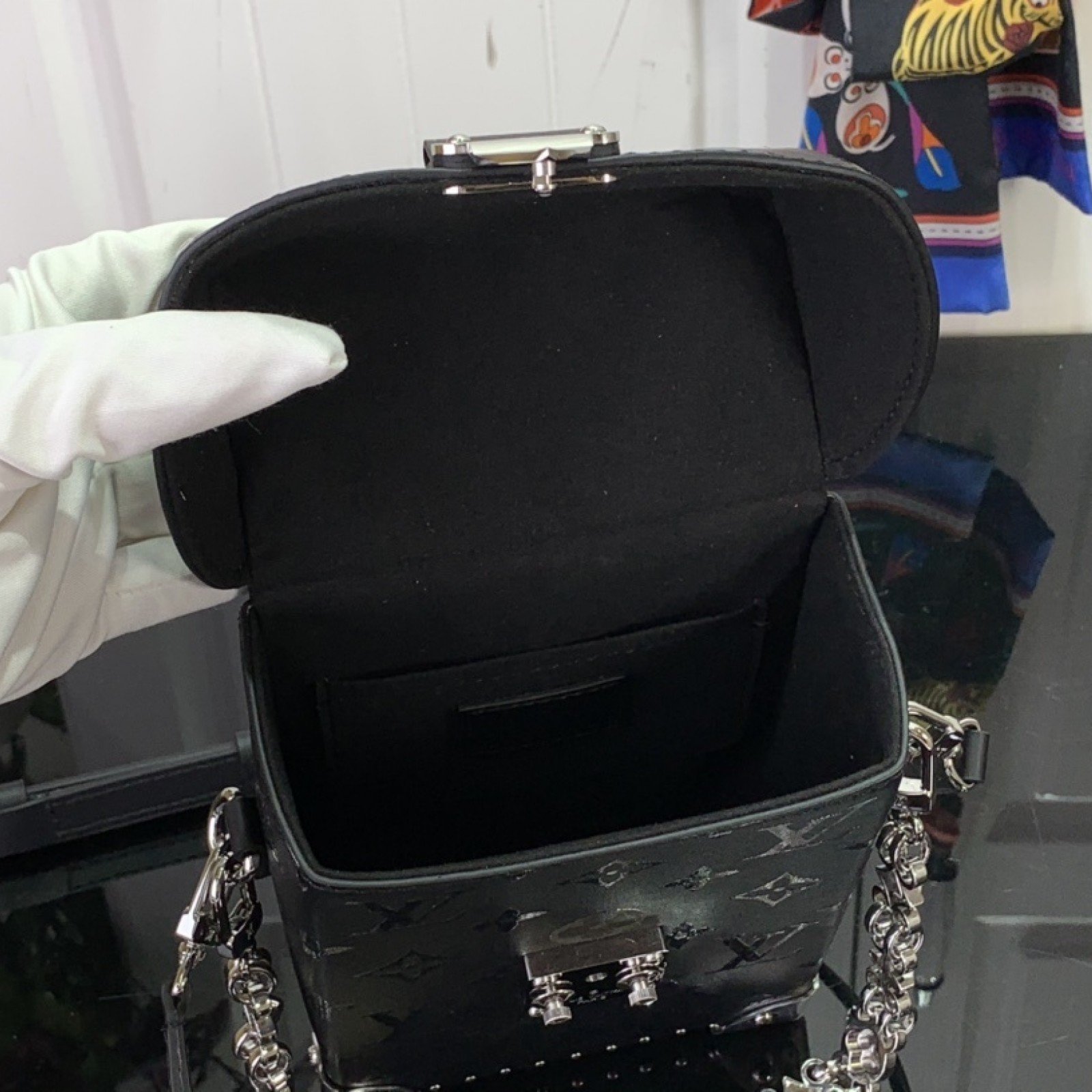 LV CAMERA BOX  m11269