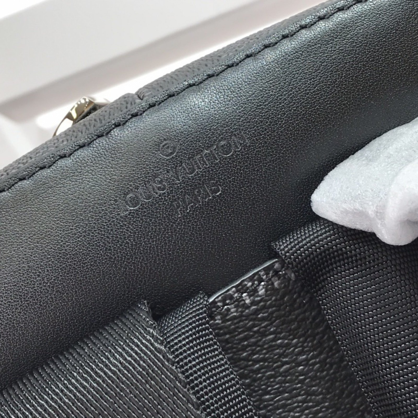 LV CAMPUS BACKPACK N50009