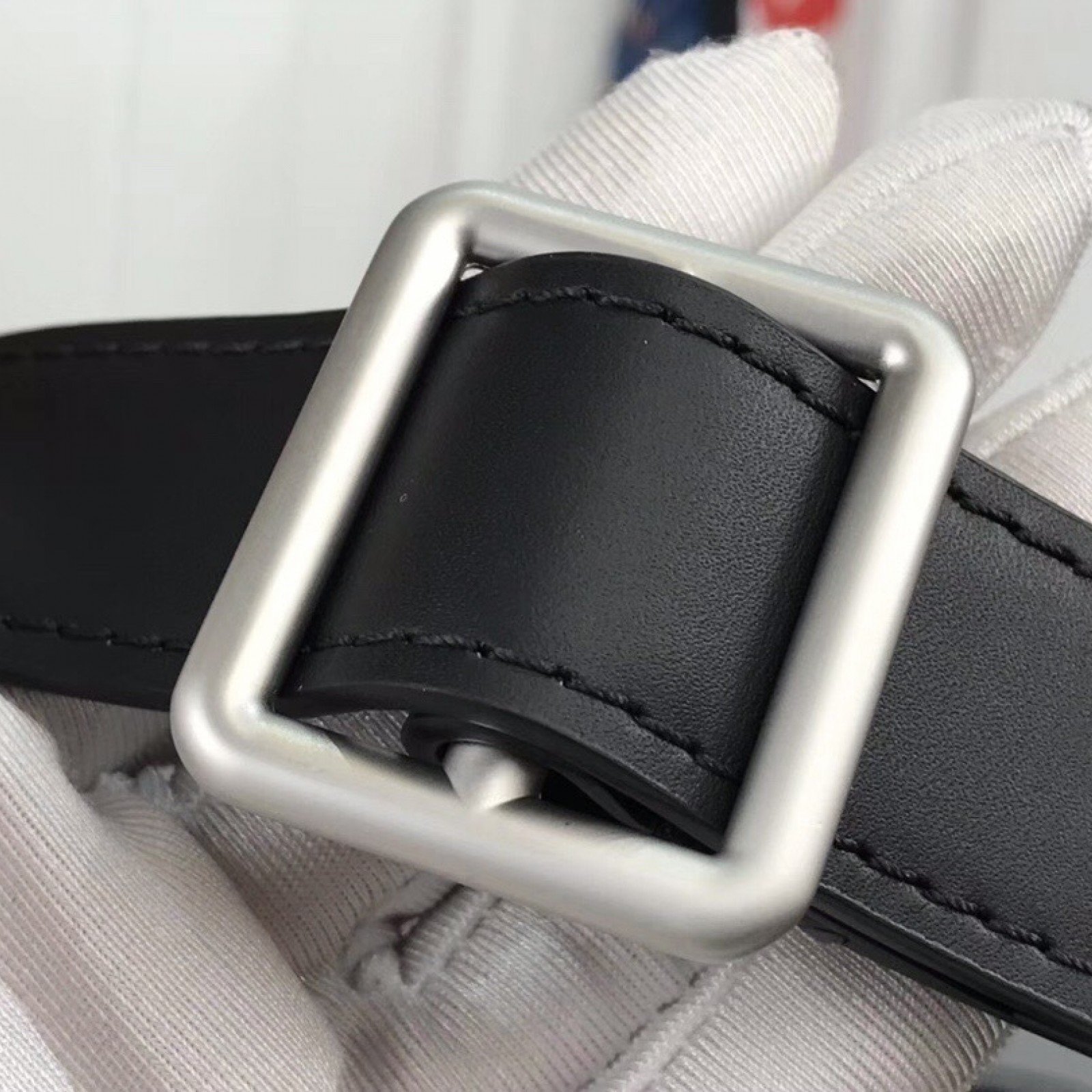 LV CAMPUS BUMBAG N40298