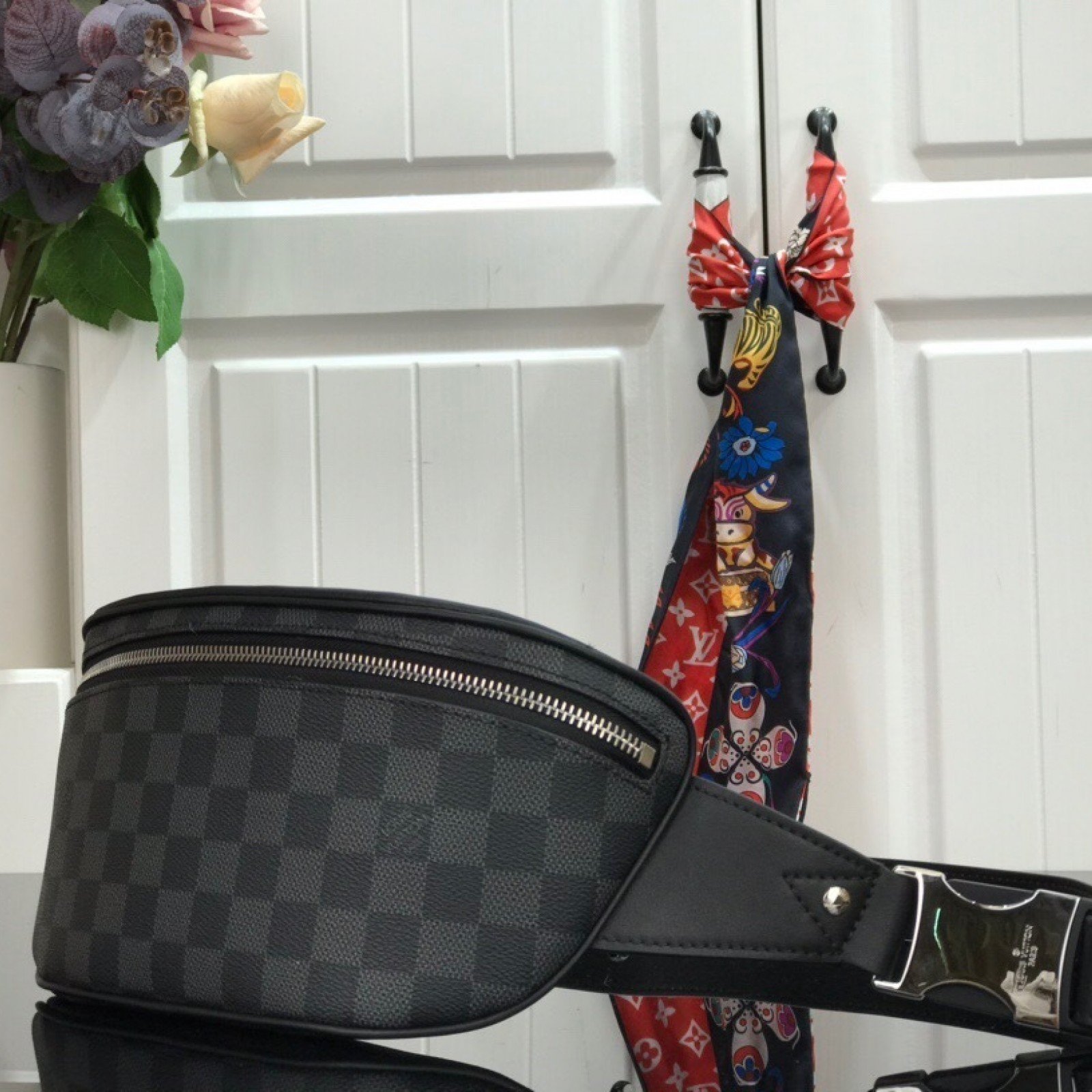 LV CAMPUS BUMBAG N40362