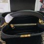 LV CAPUCINES  m12935