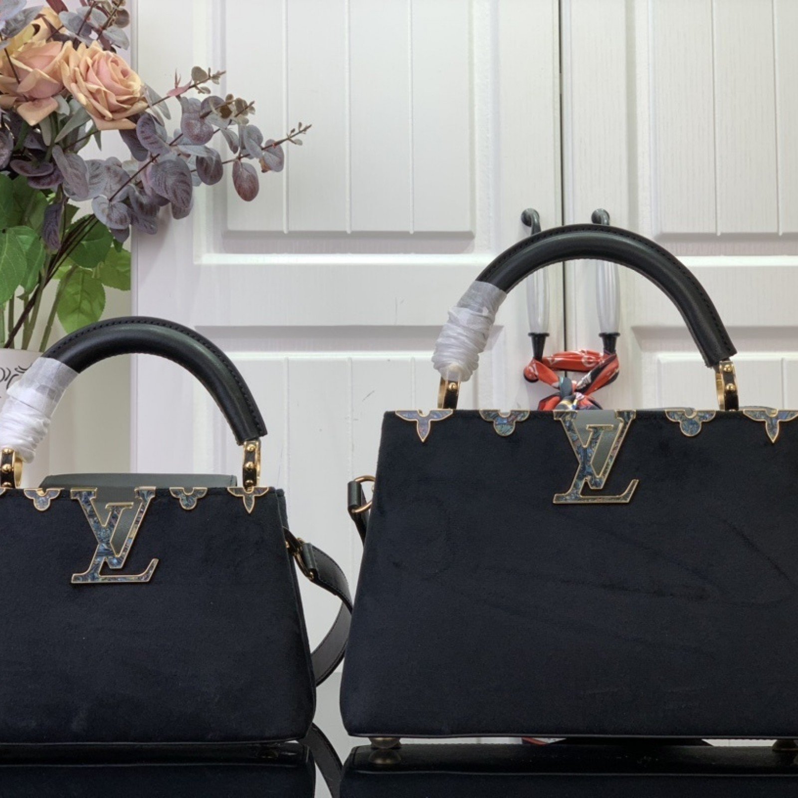 LV CAPUCINES BB  m11924