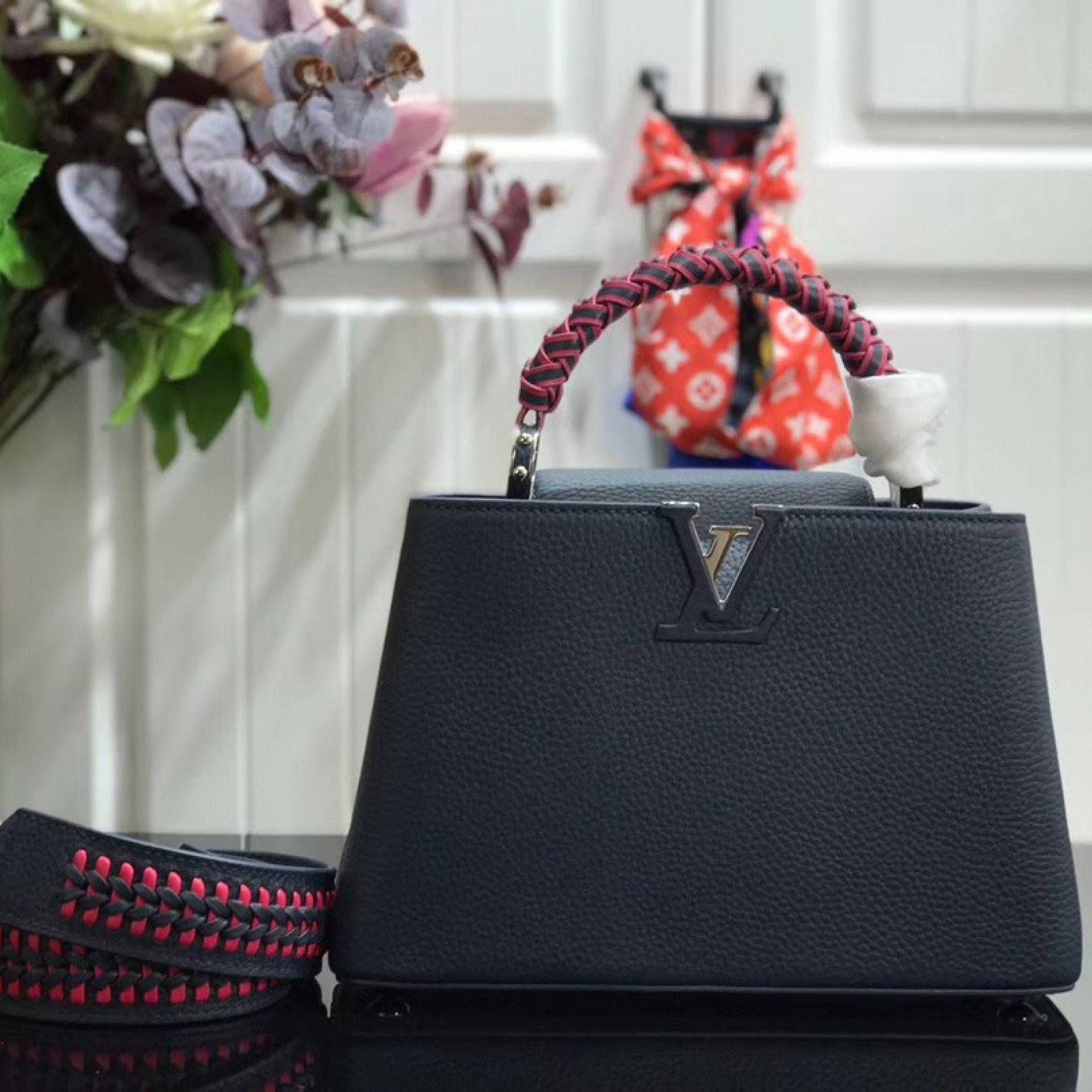 LV CAPUCINES BB M55236