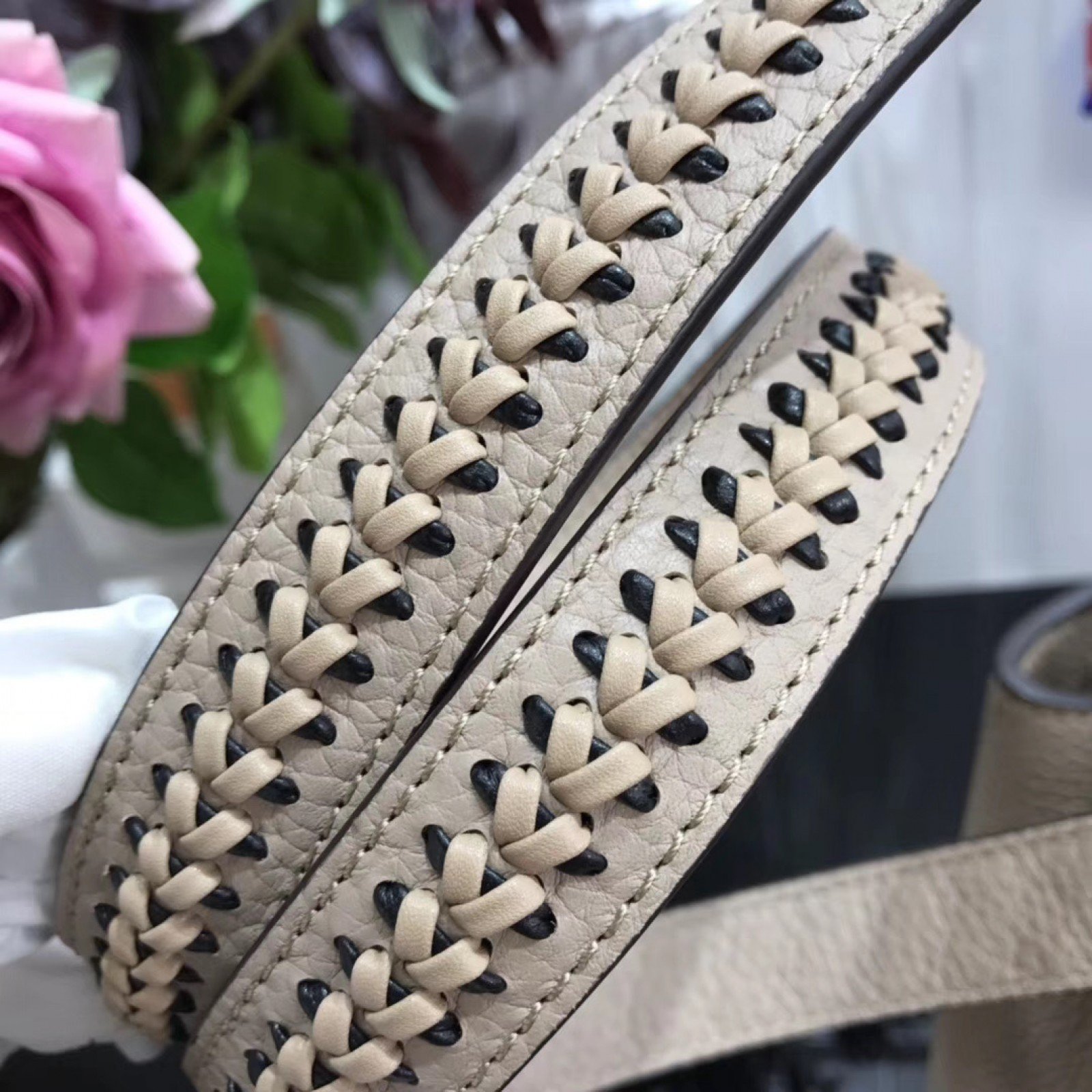 LV CAPUCINES BB M55236