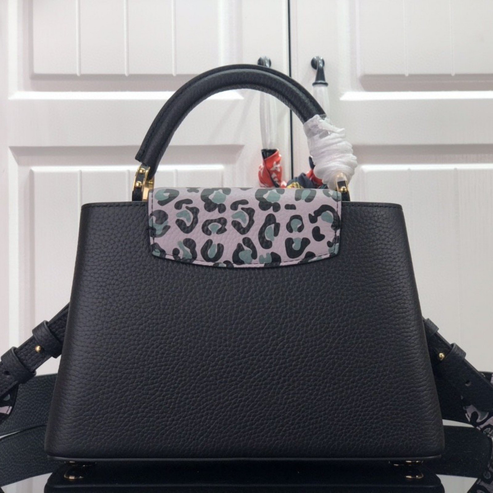 LV CAPUCINES BB M58720
